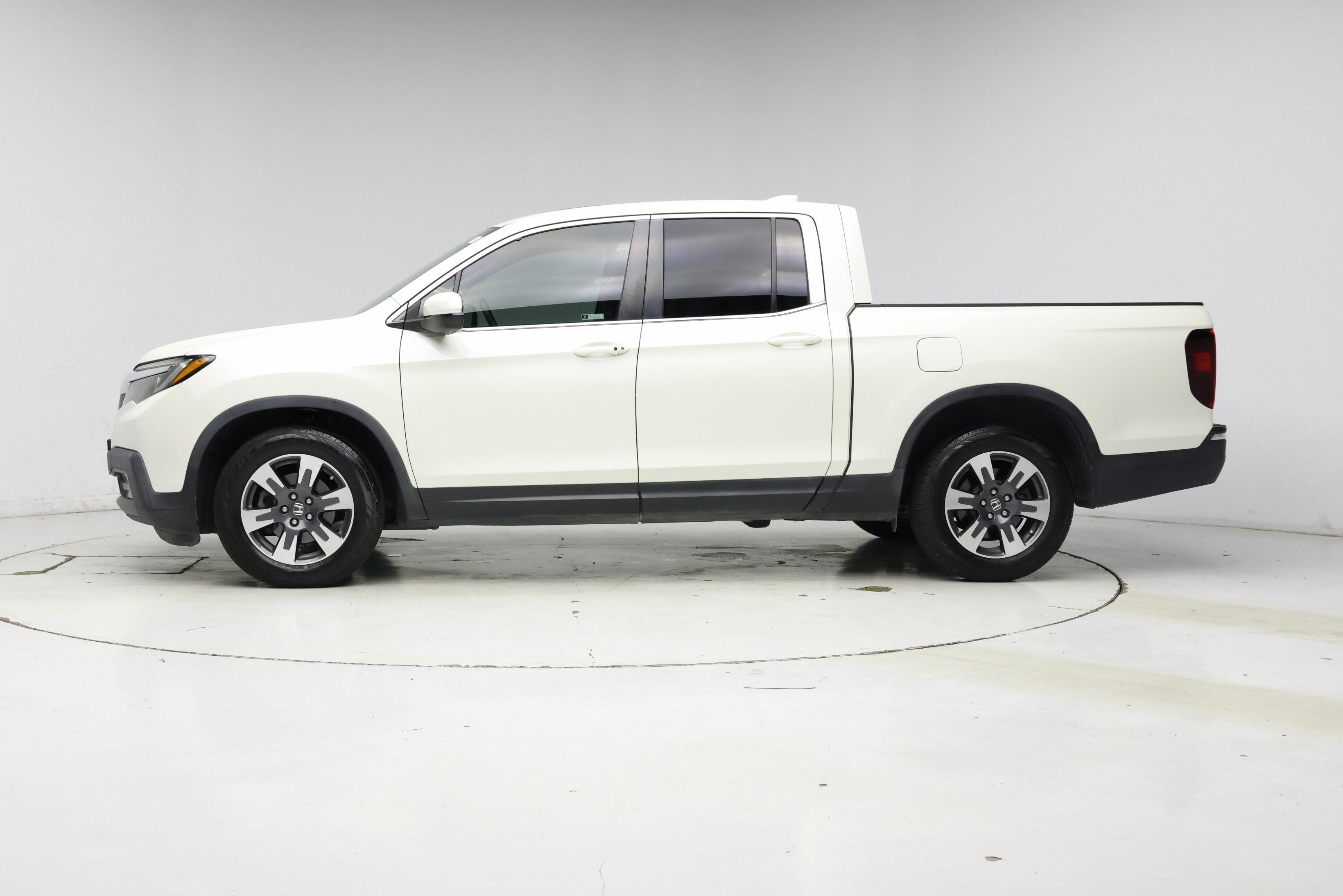 Thumbnail: 2019 Honda Ridgeline - 3