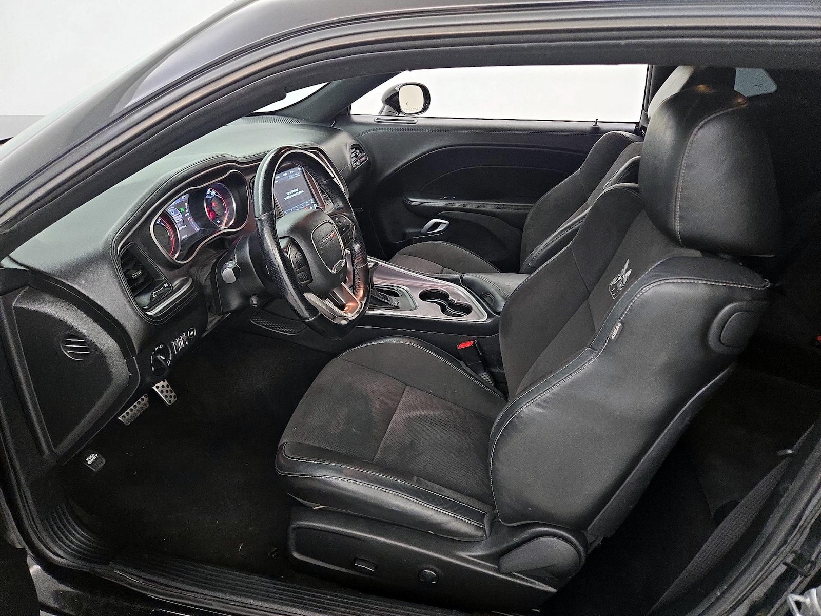 2022 Dodge Challenger R/T - Photo 12