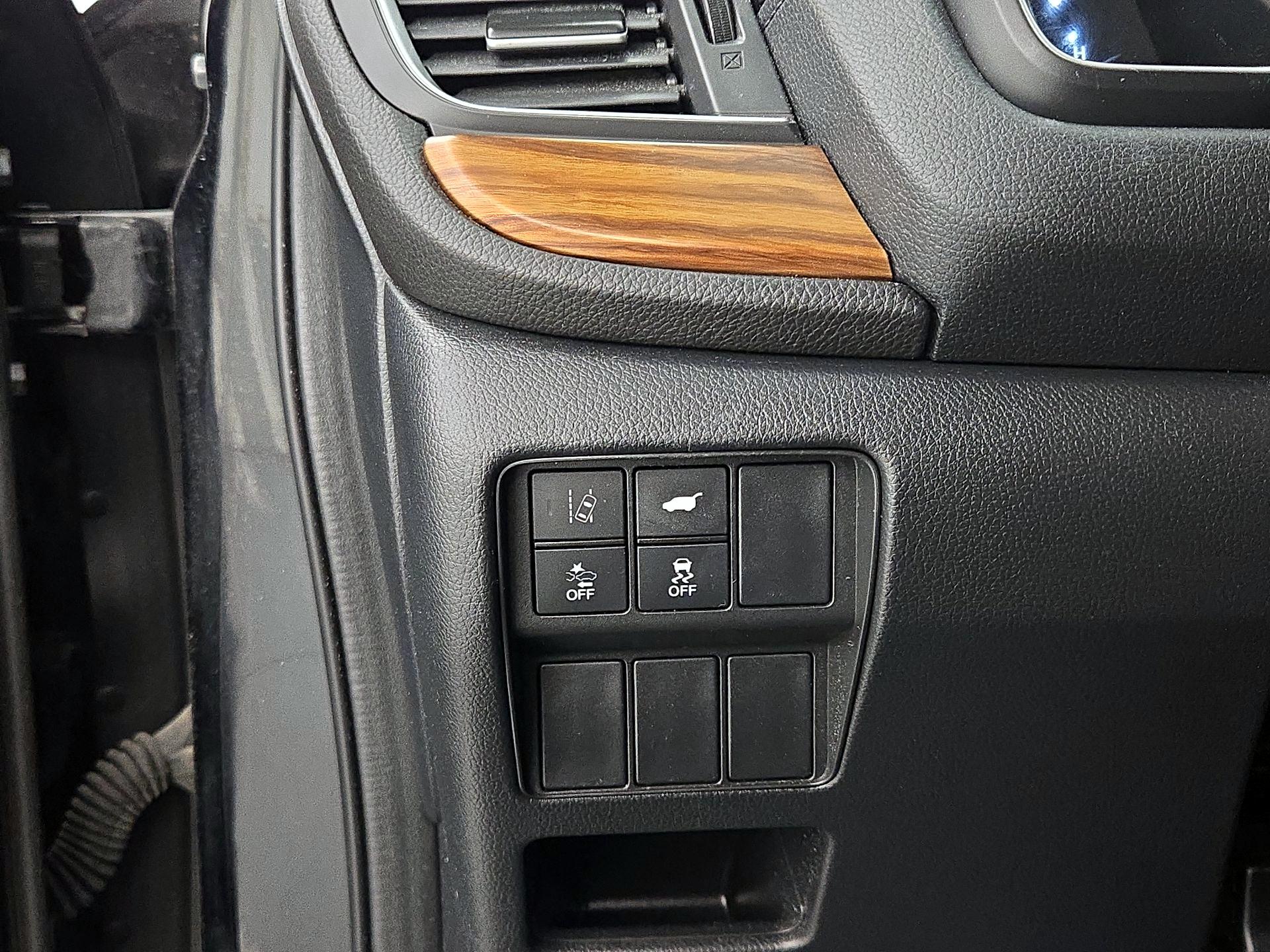 Thumbnail: 2017 Honda CR-V - 13