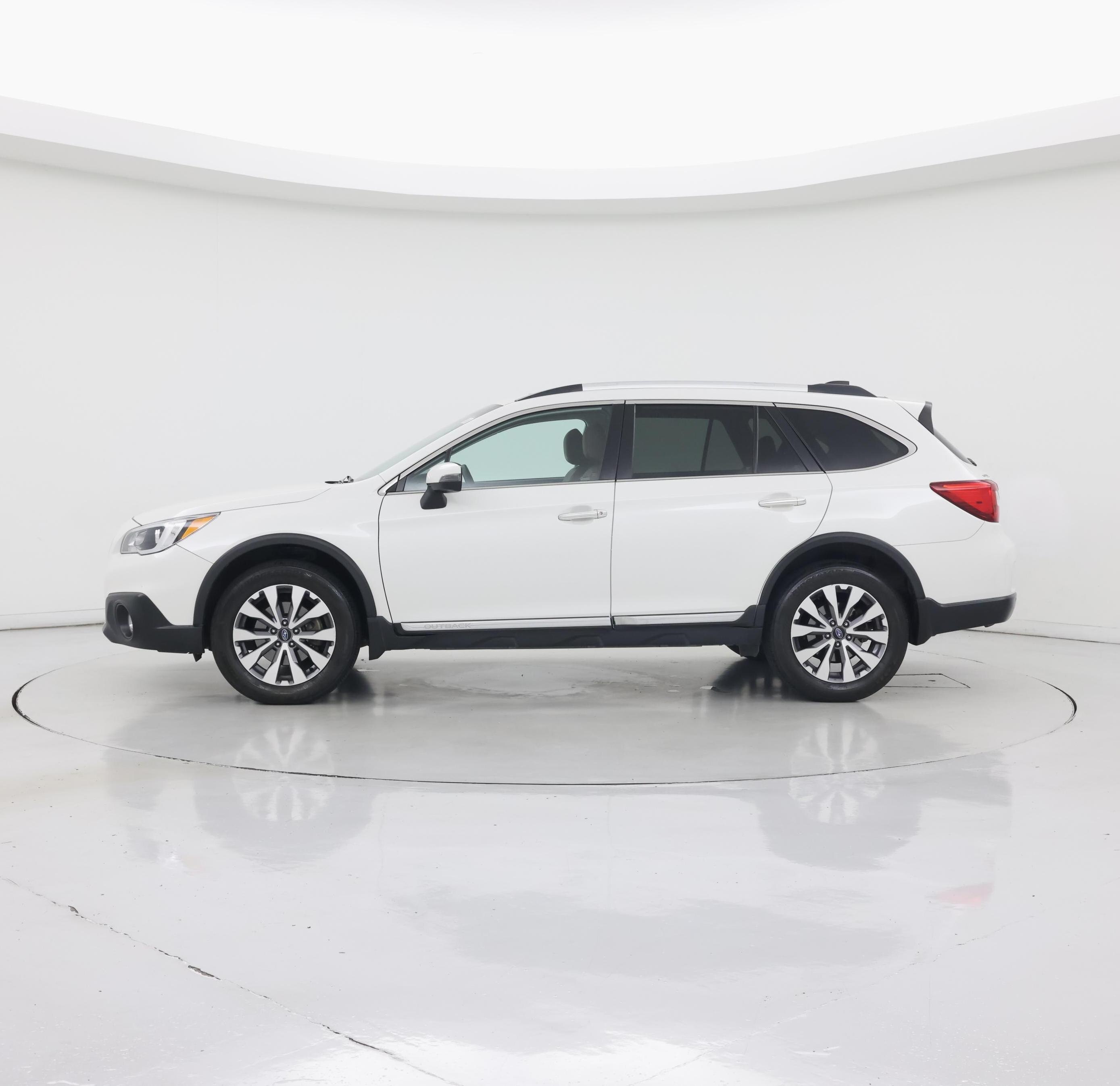 Thumbnail: 2017 Subaru Outback - 3