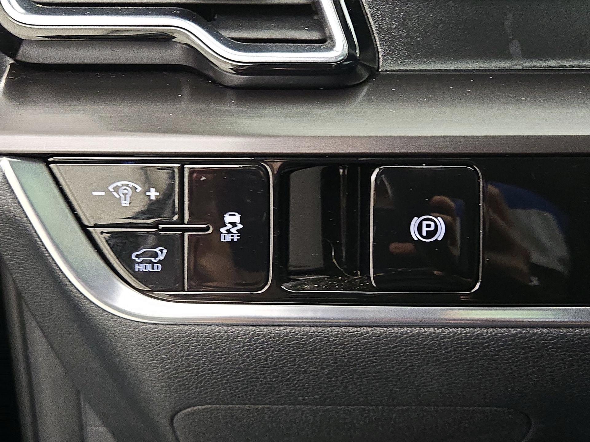 Thumbnail: 2025 Kia Sportage - 13