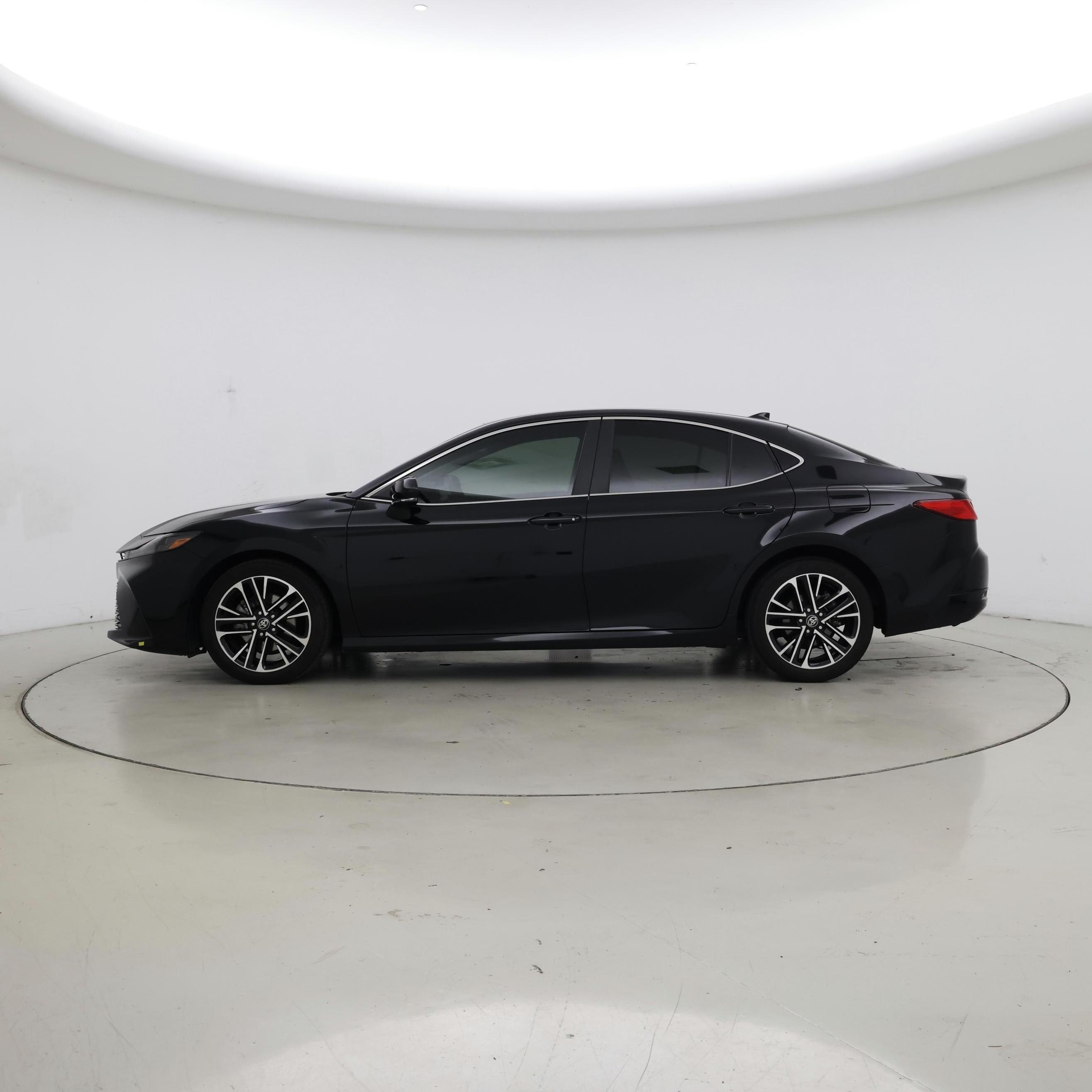 Thumbnail: 2025 Toyota Camry - 3