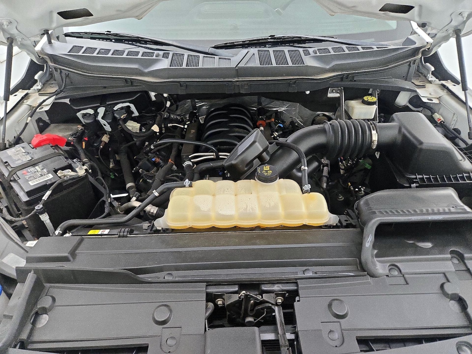 2023 Ford F-150 XLT - Photo 23