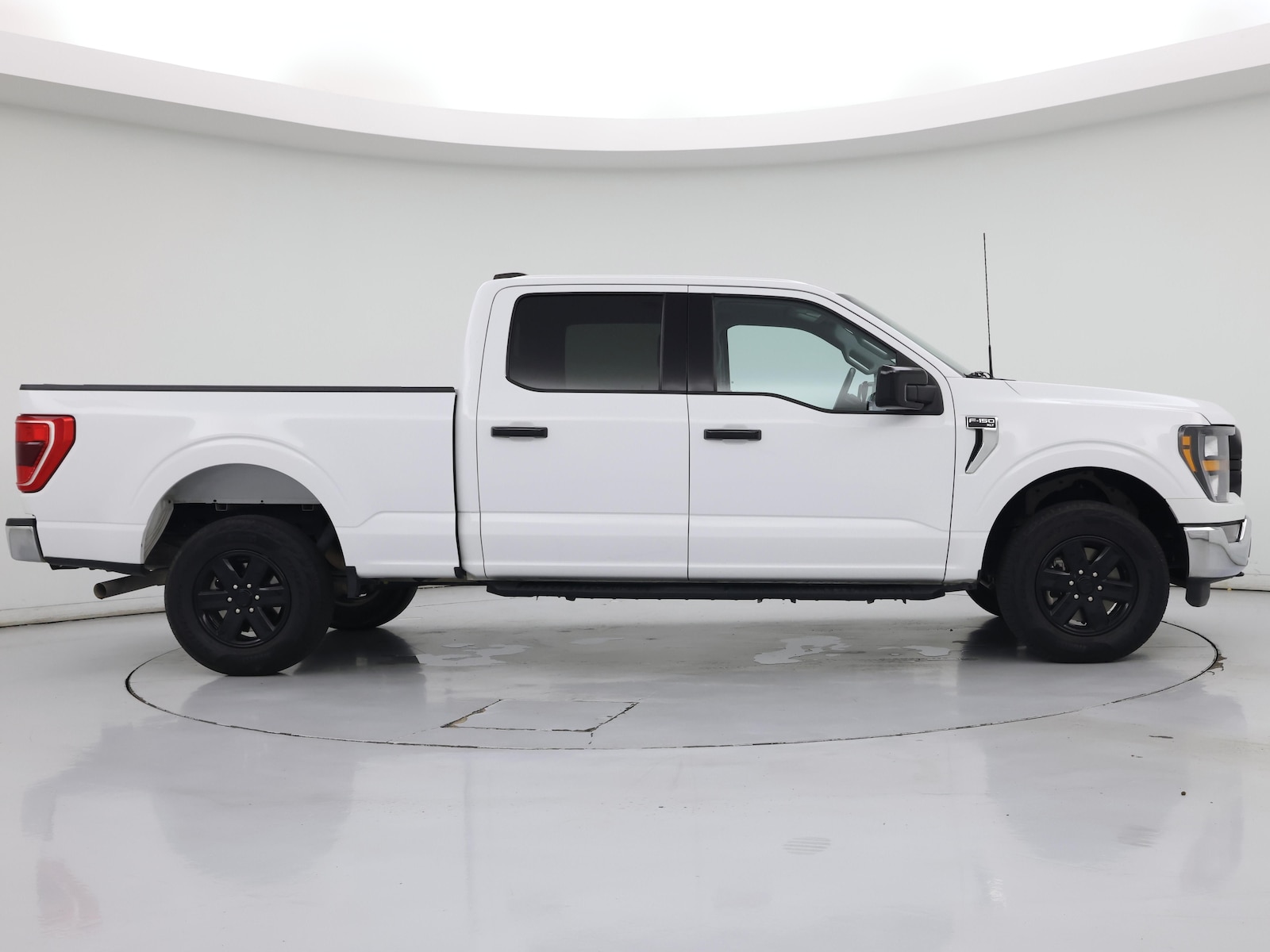 2023 Ford F-150 XLT - Photo 8