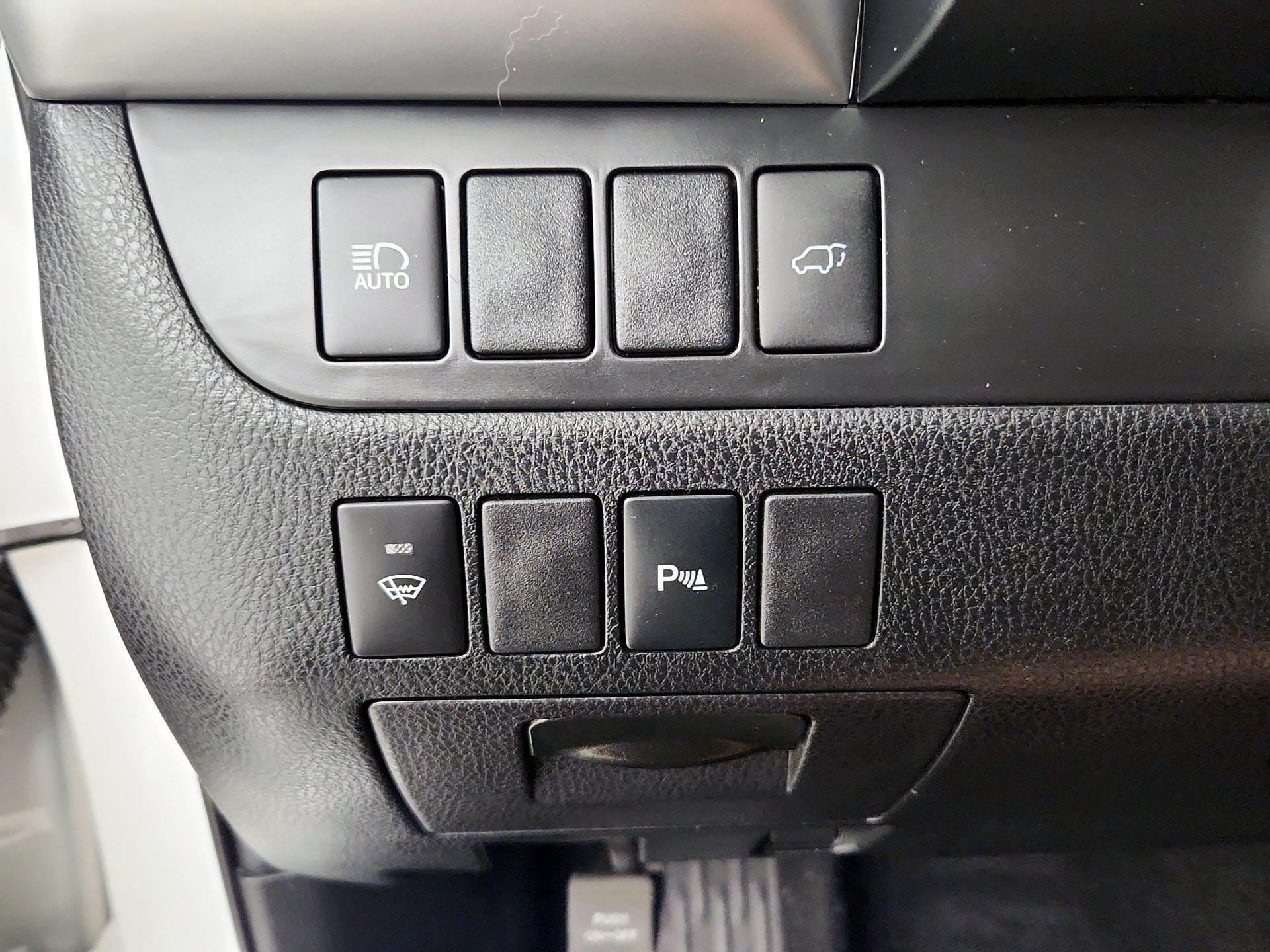 Thumbnail: 2019 Toyota Highlander - 13