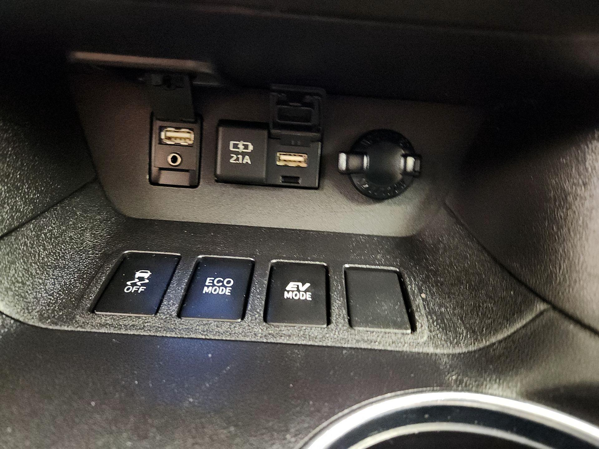 Thumbnail: 2019 Toyota Highlander - 18