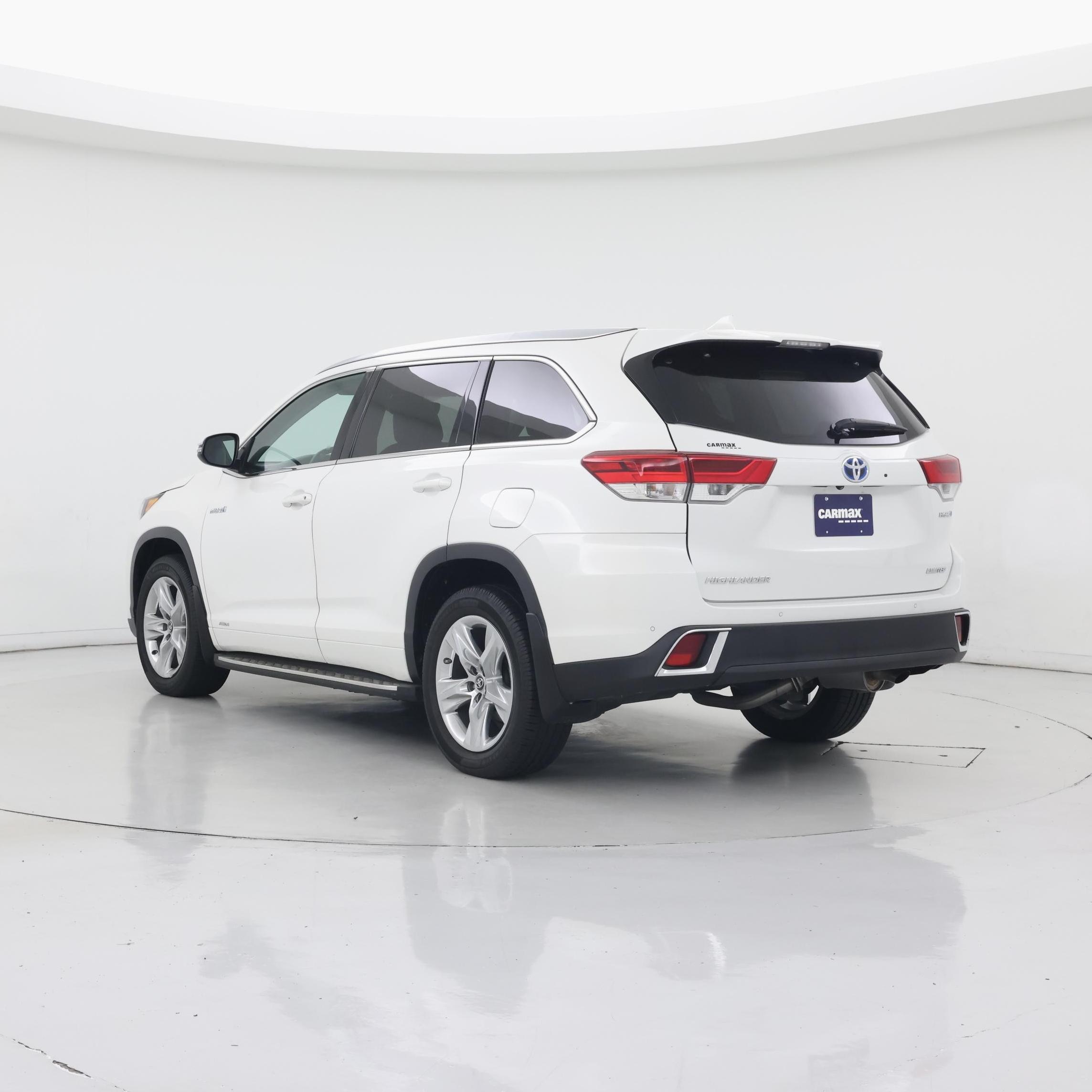 Thumbnail: 2019 Toyota Highlander - 2