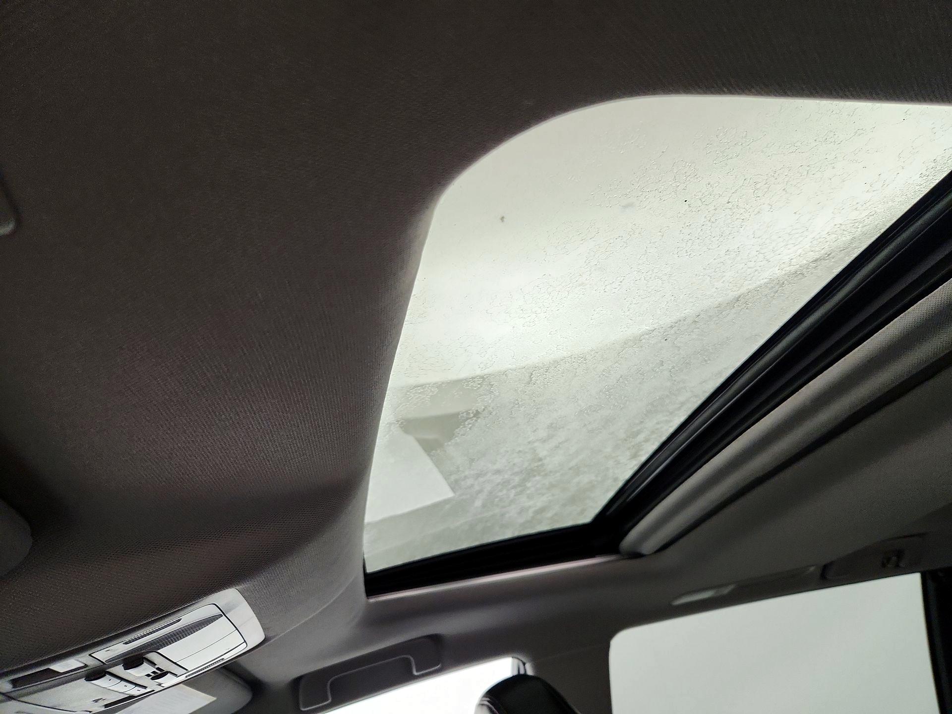 Thumbnail: 2019 Toyota Highlander - 19