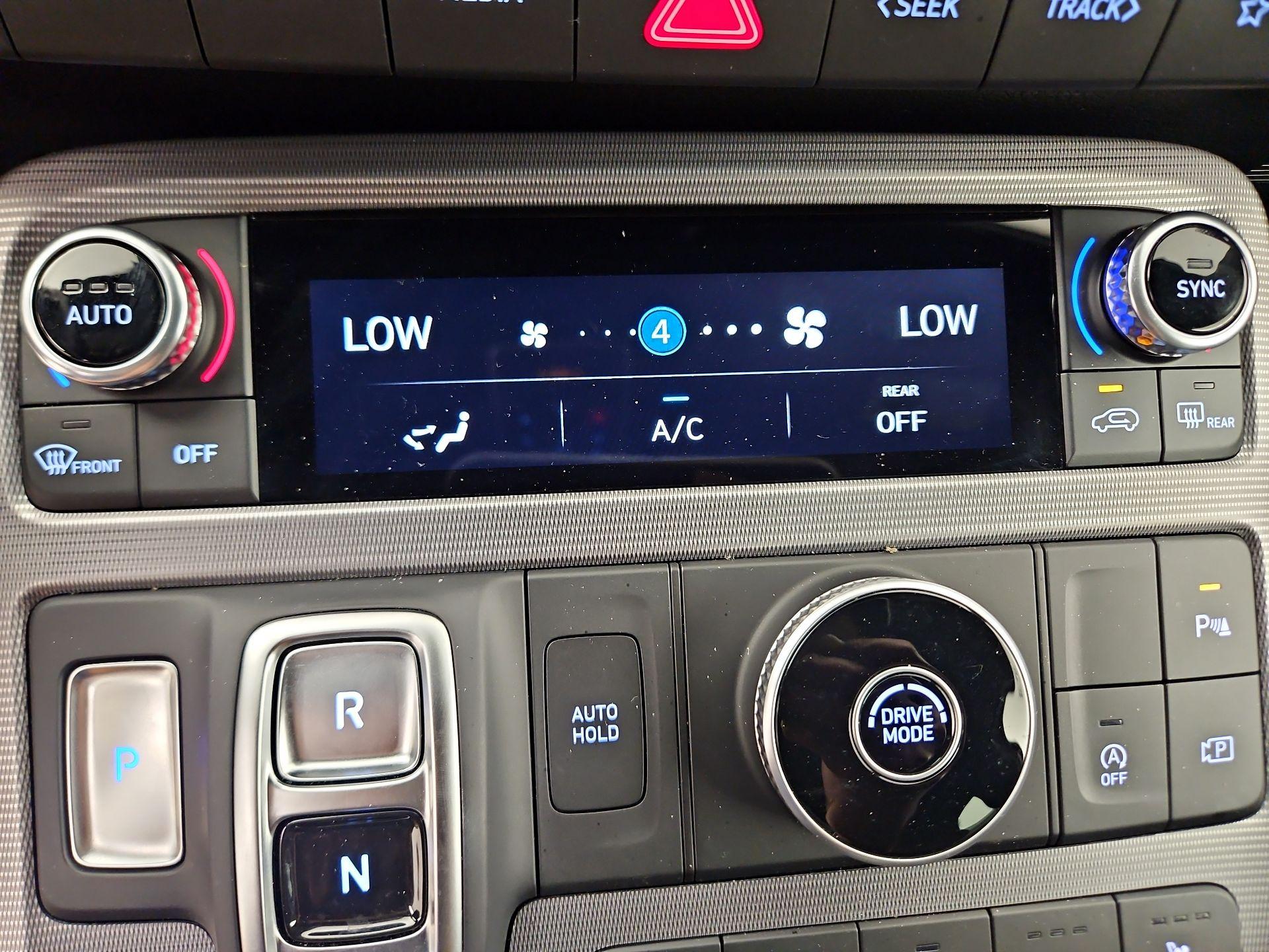 Thumbnail: 2024 Hyundai Palisade - 16