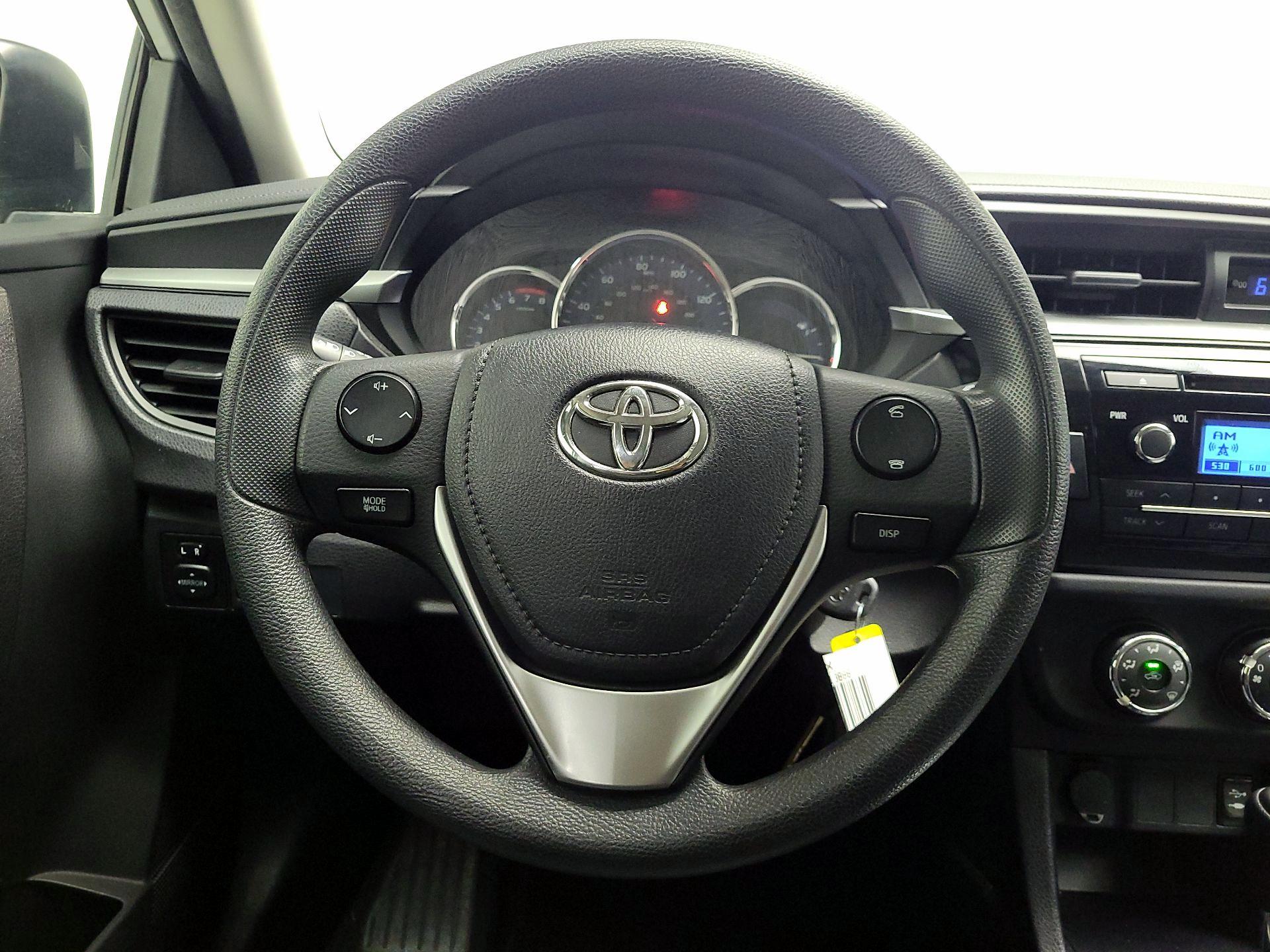 Thumbnail: 2015 Toyota Corolla - 10
