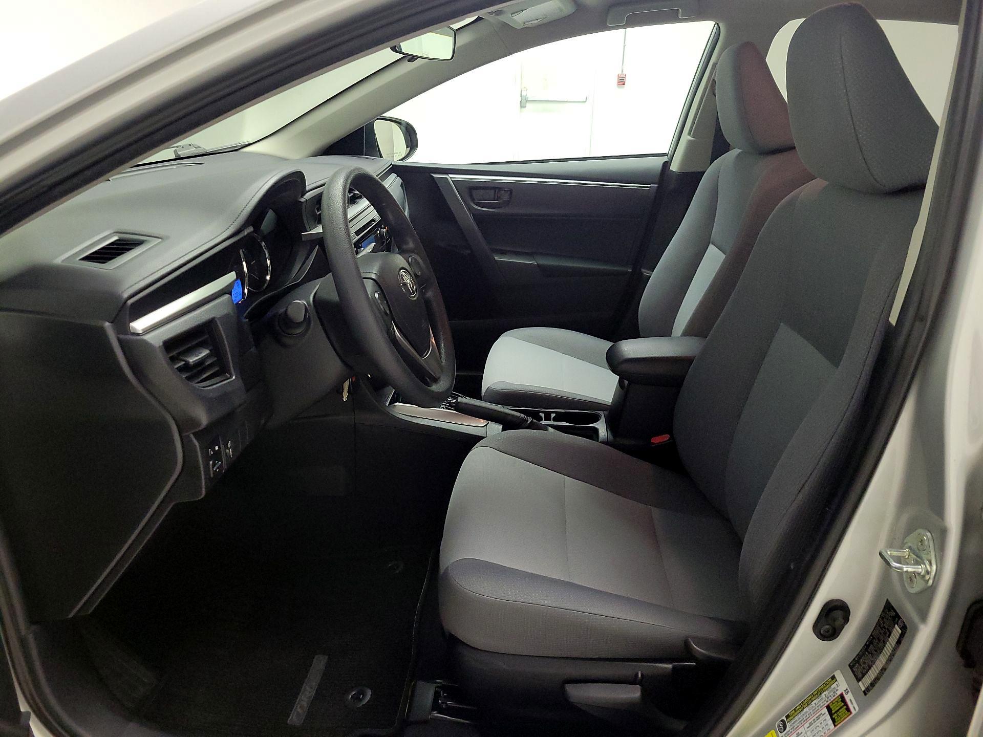 Thumbnail: 2015 Toyota Corolla - 11