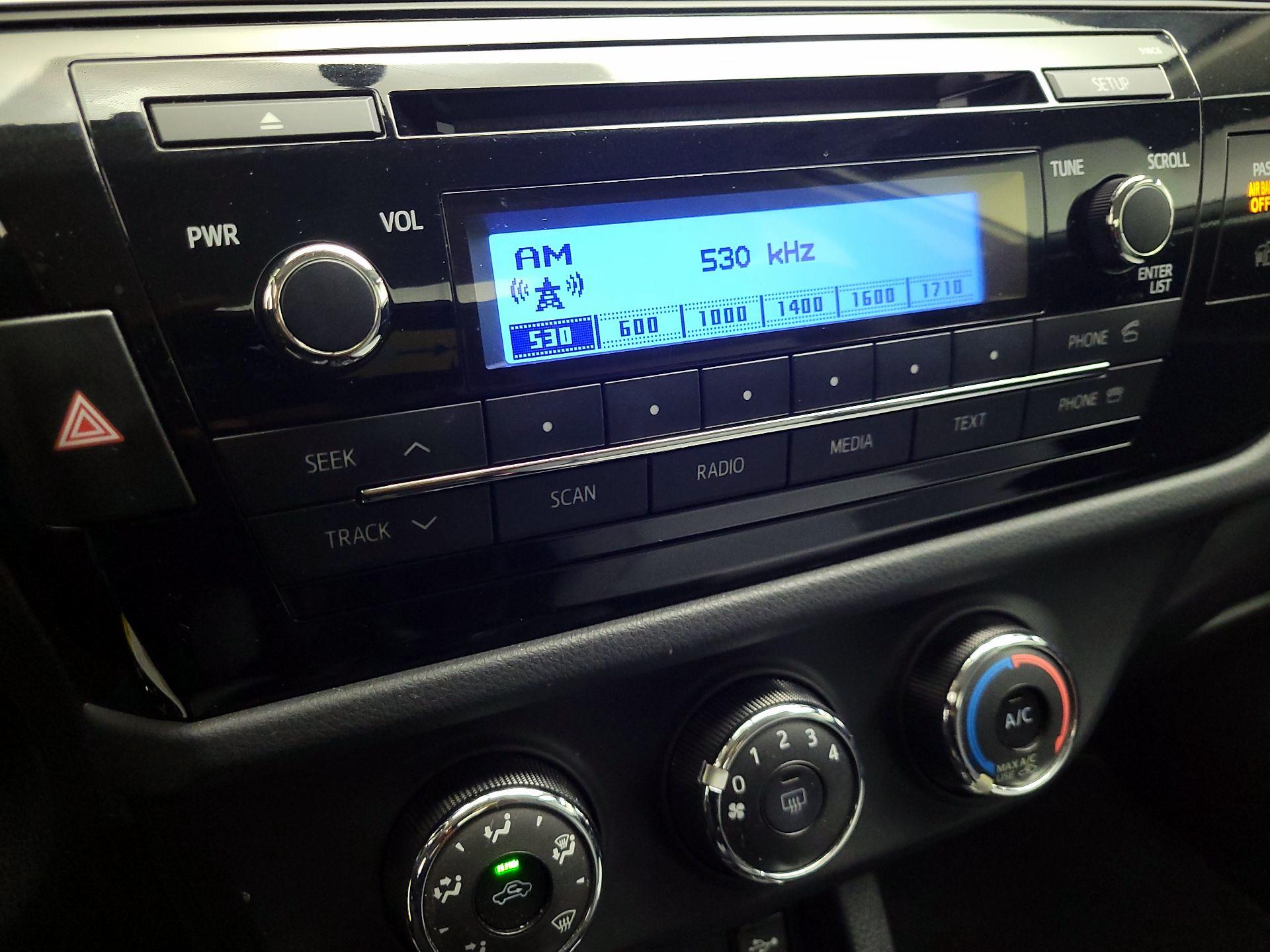 Thumbnail: 2015 Toyota Corolla - 14