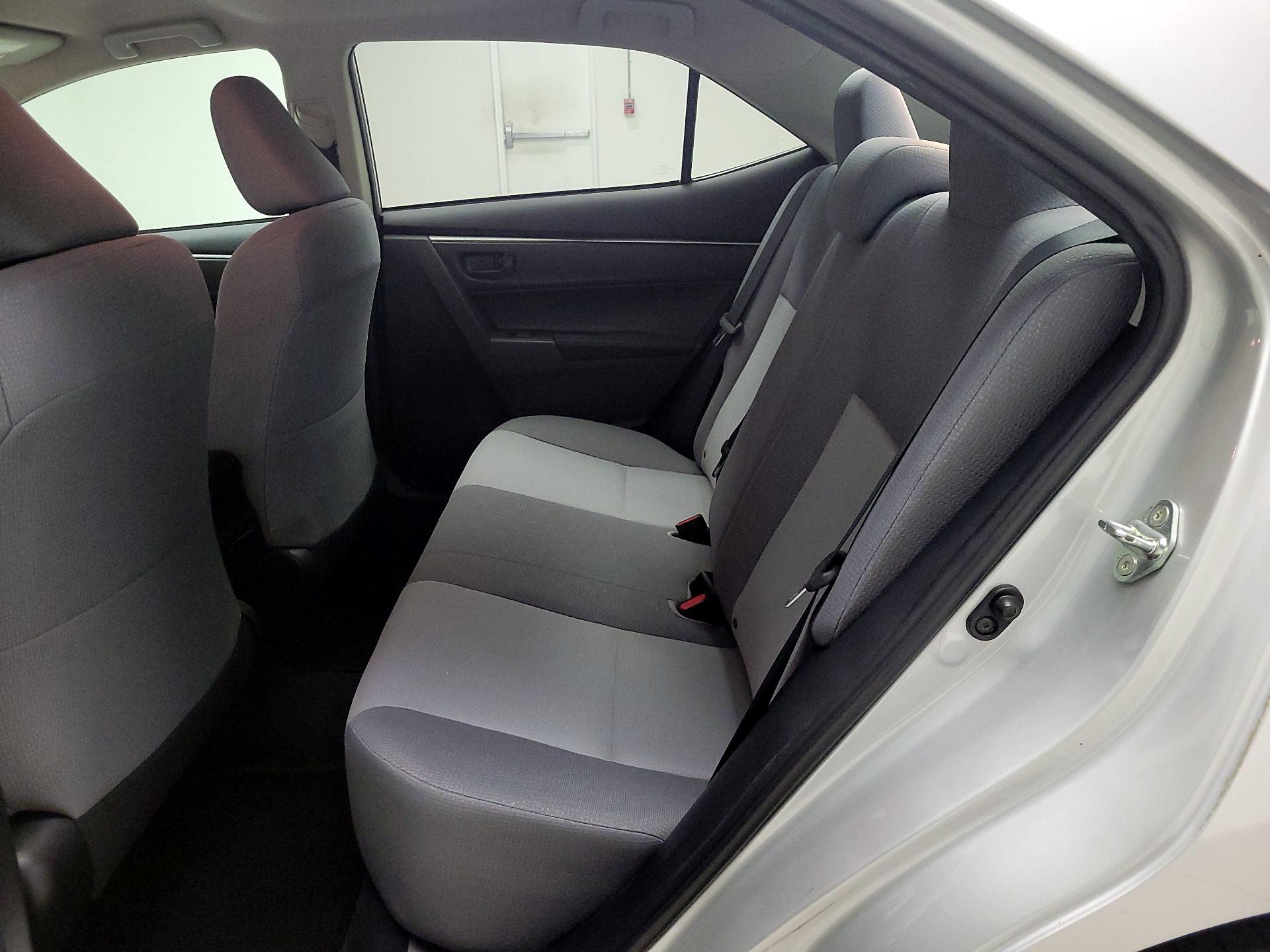 Thumbnail: 2015 Toyota Corolla - 18