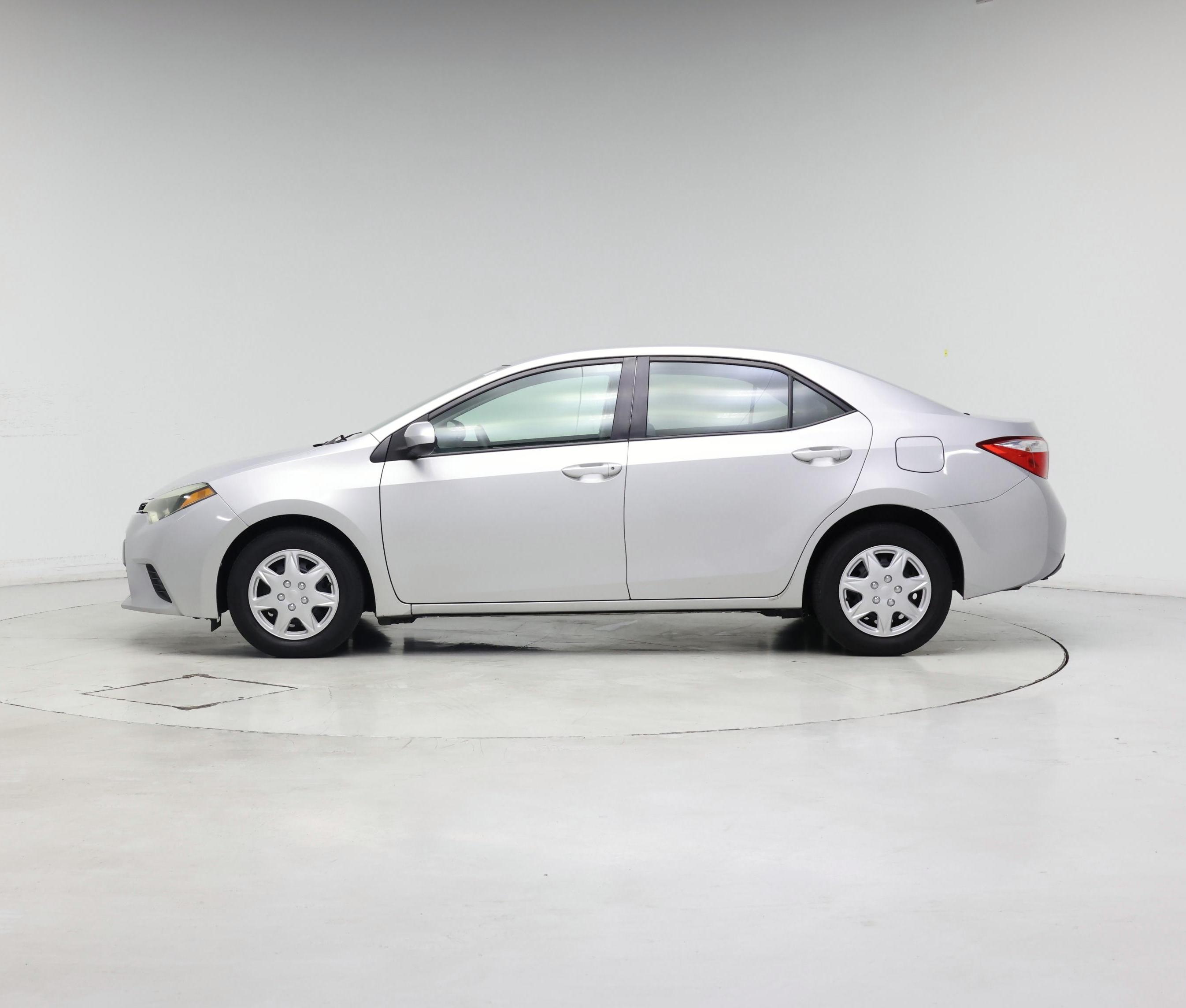 Thumbnail: 2015 Toyota Corolla - 3