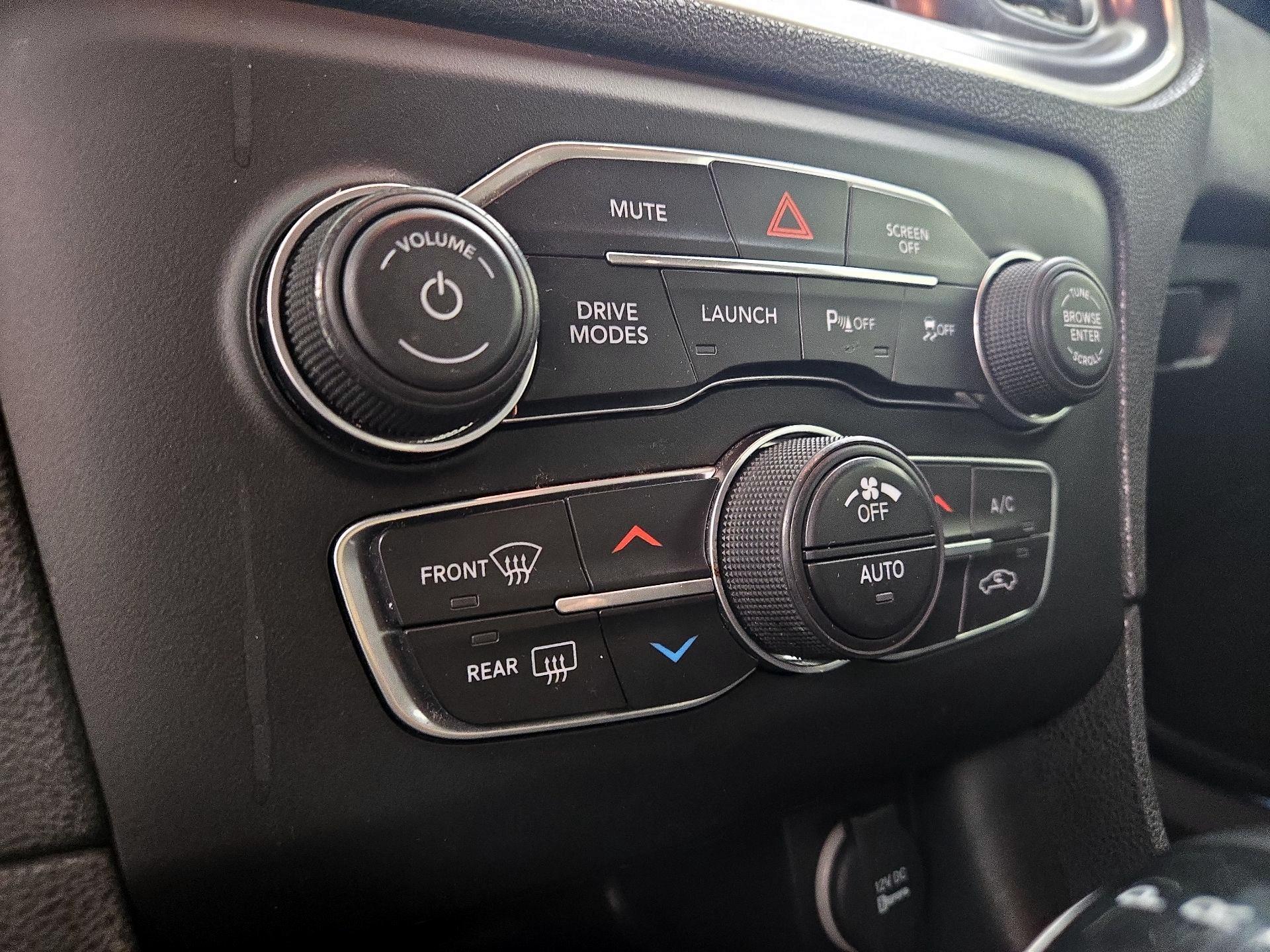 Thumbnail: 2020 Dodge Charger - 16