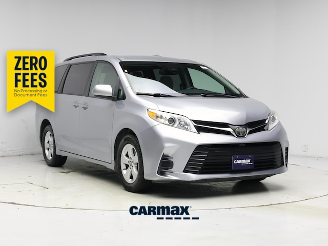 Silver 2018 Toyota Sienna Minivan Front-Wheel Drive Automatic