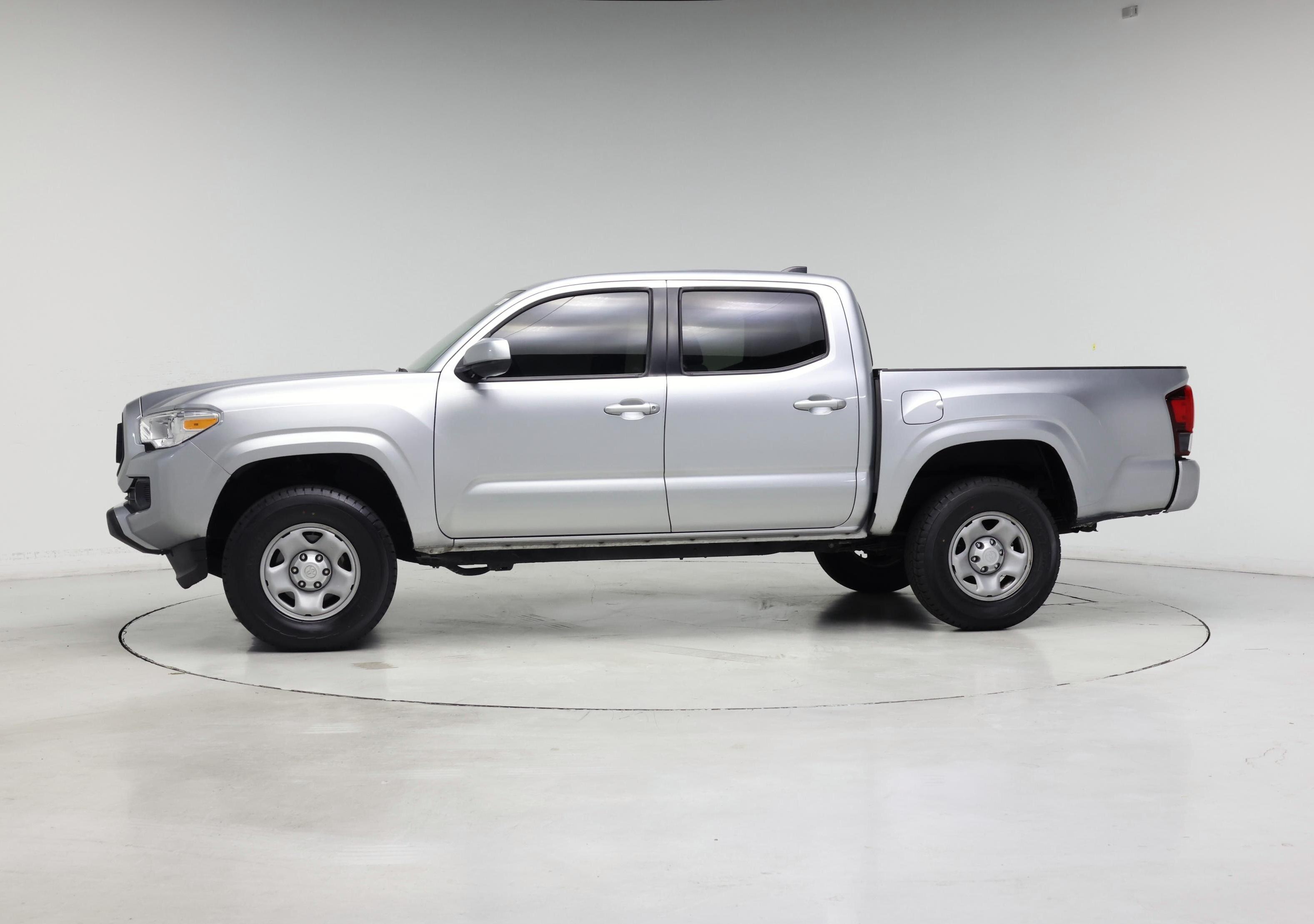 Thumbnail: 2022 Toyota Tacoma - 3