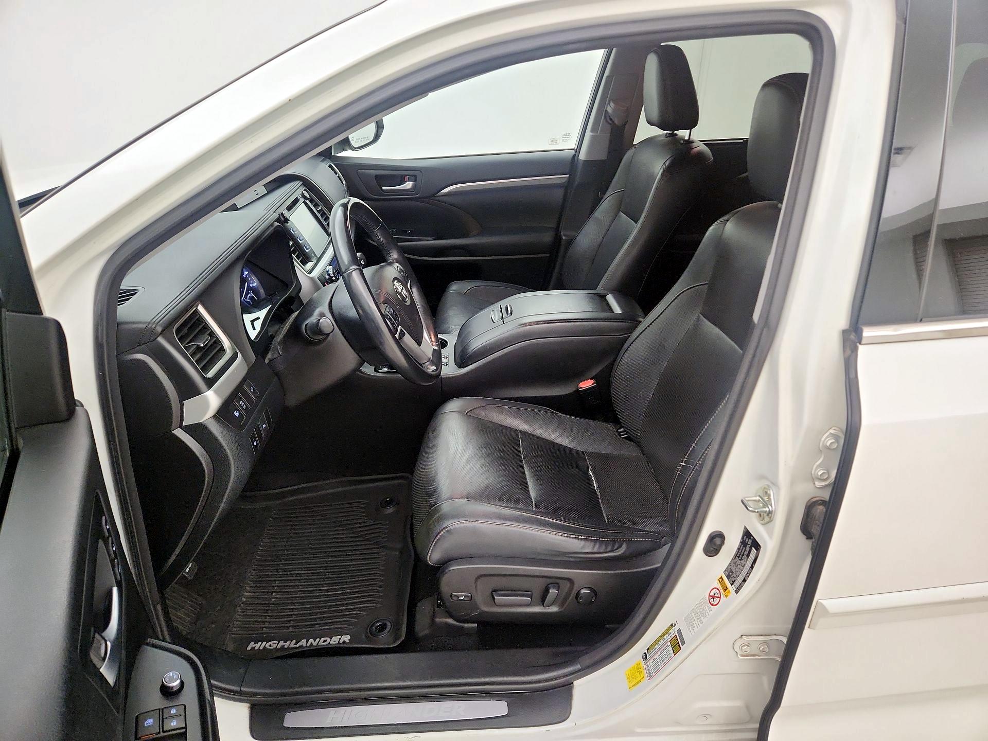 Thumbnail: 2017 Toyota Highlander - 11