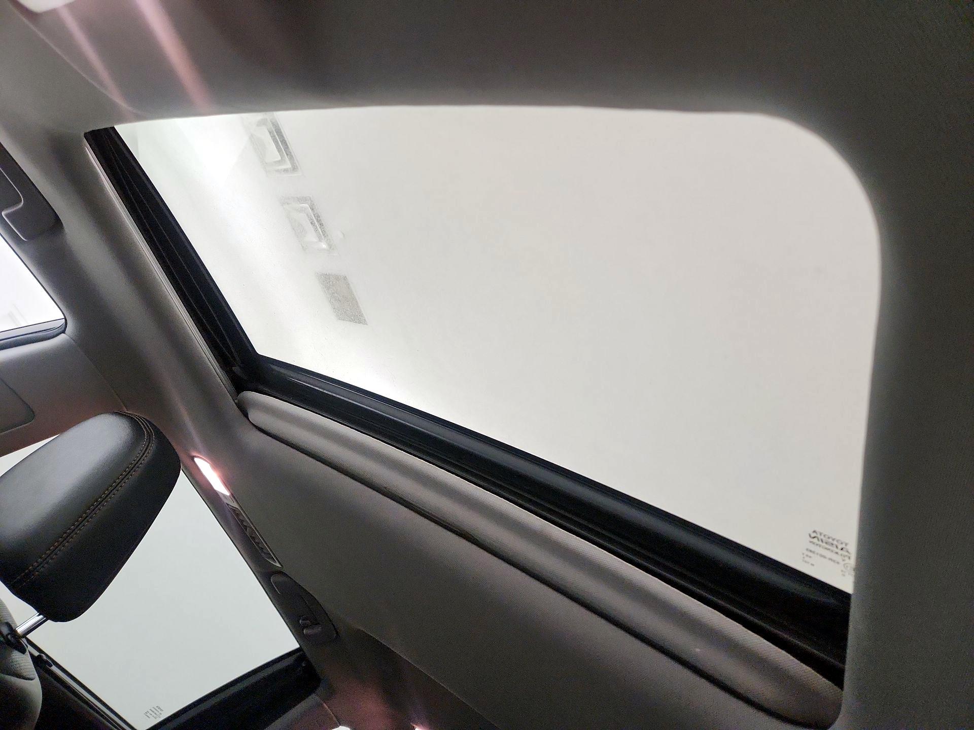 Thumbnail: 2017 Toyota Highlander - 19