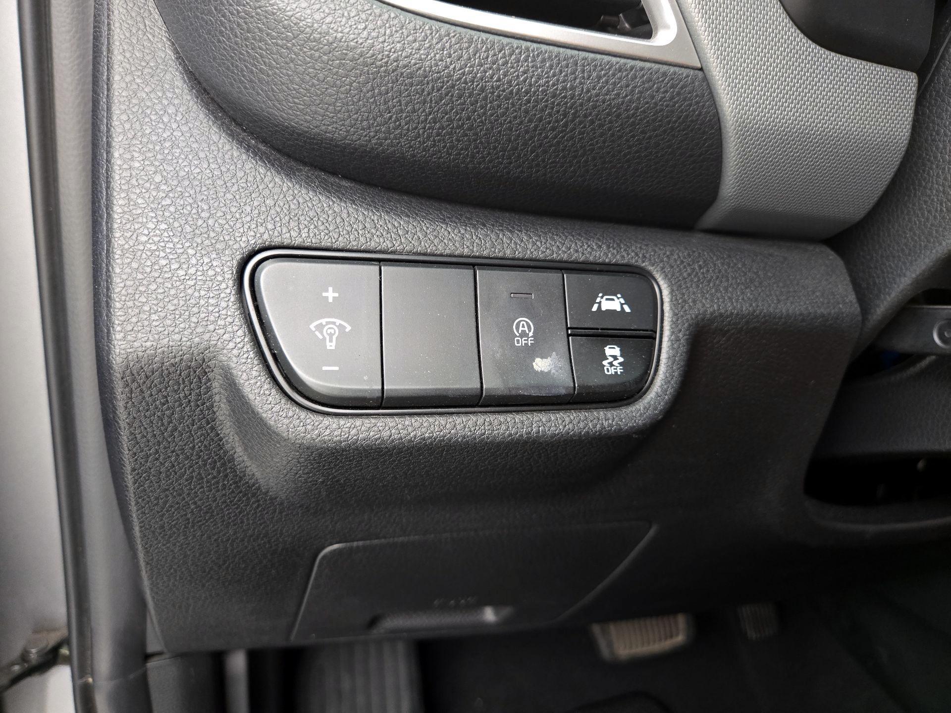 Thumbnail: 2023 Kia Seltos - 13