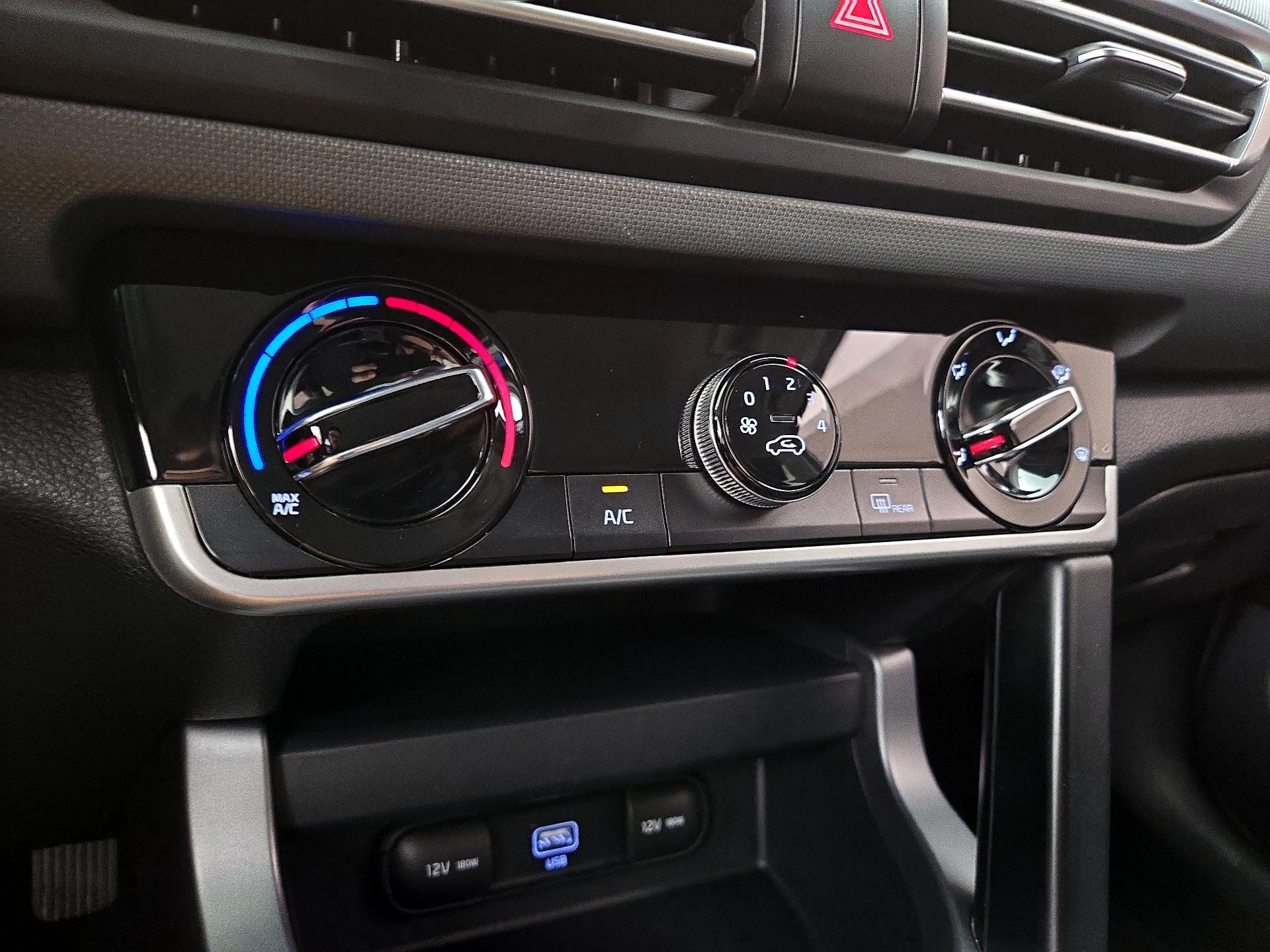 Thumbnail: 2023 Kia Seltos - 16