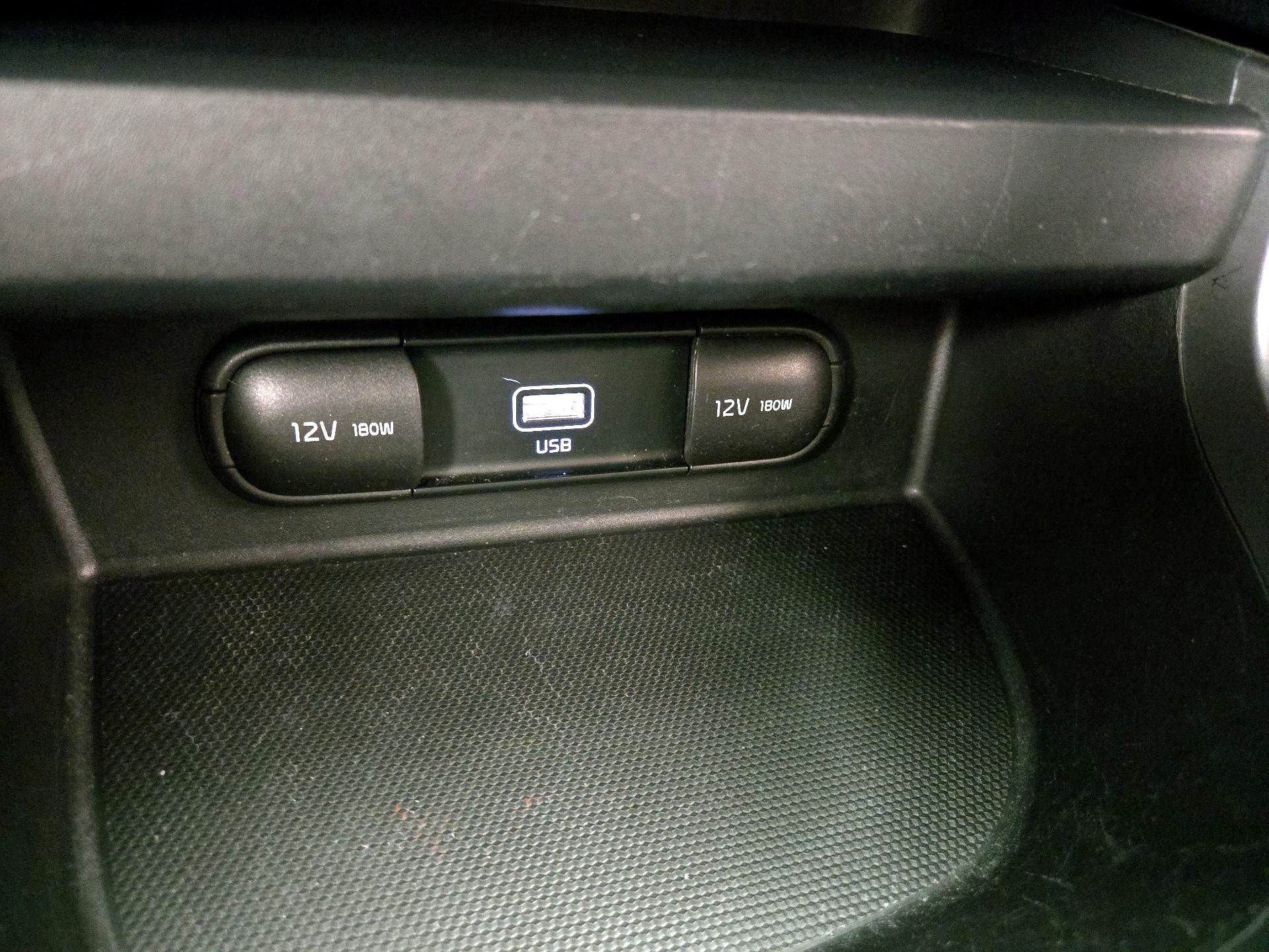 Thumbnail: 2023 Kia Seltos - 18