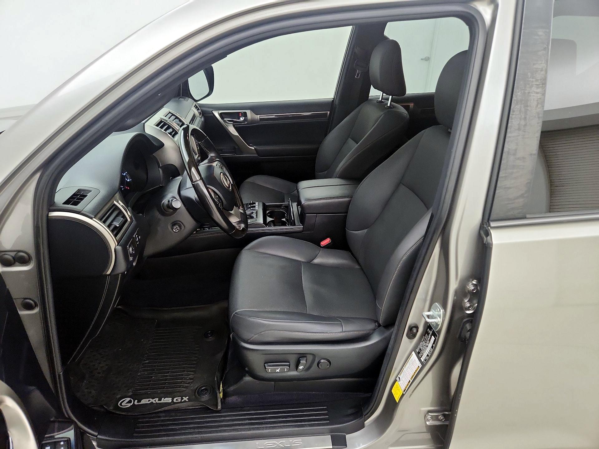 Thumbnail: 2020 Lexus GX - 11