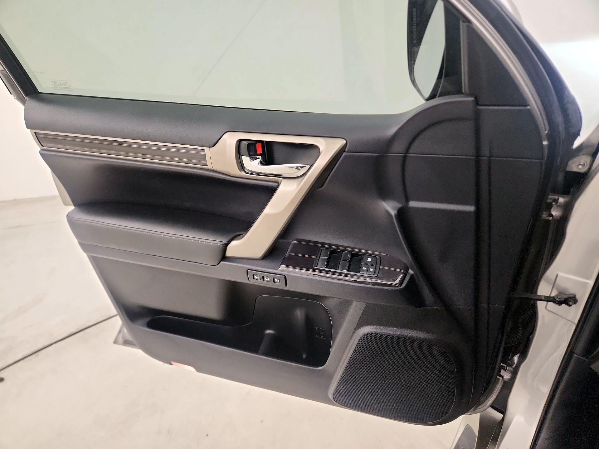 Thumbnail: 2020 Lexus GX - 12