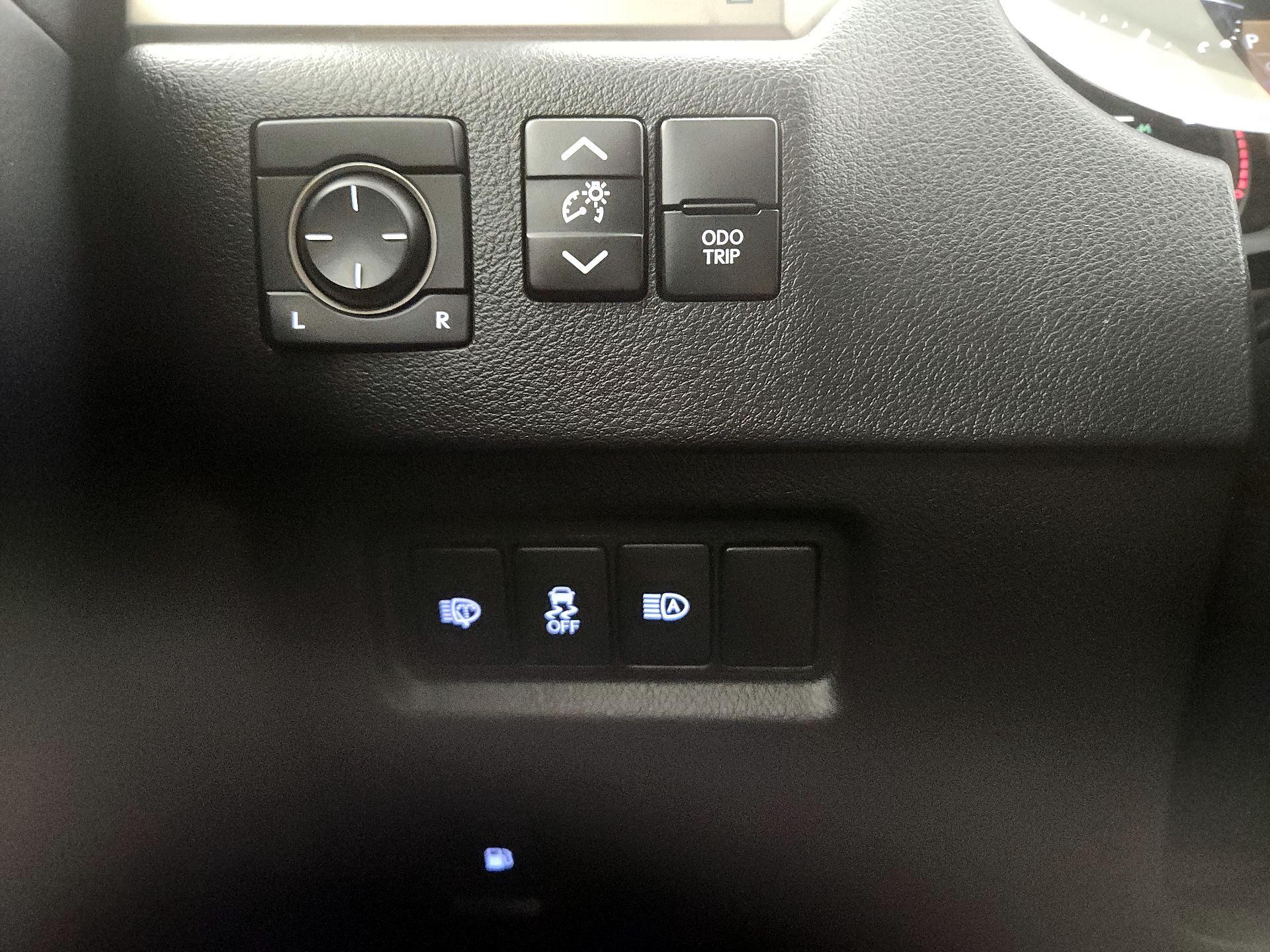 Thumbnail: 2020 Lexus GX - 13