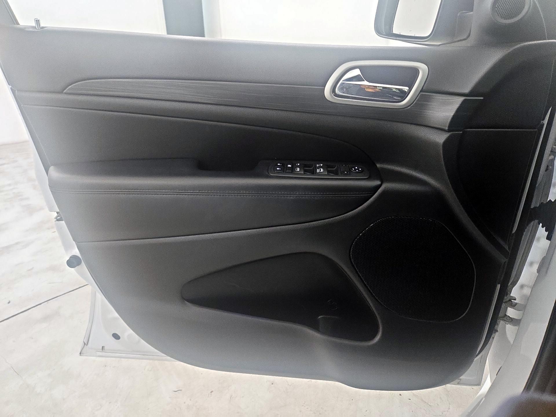 Thumbnail: 2022 Jeep Grand Cherokee - 12