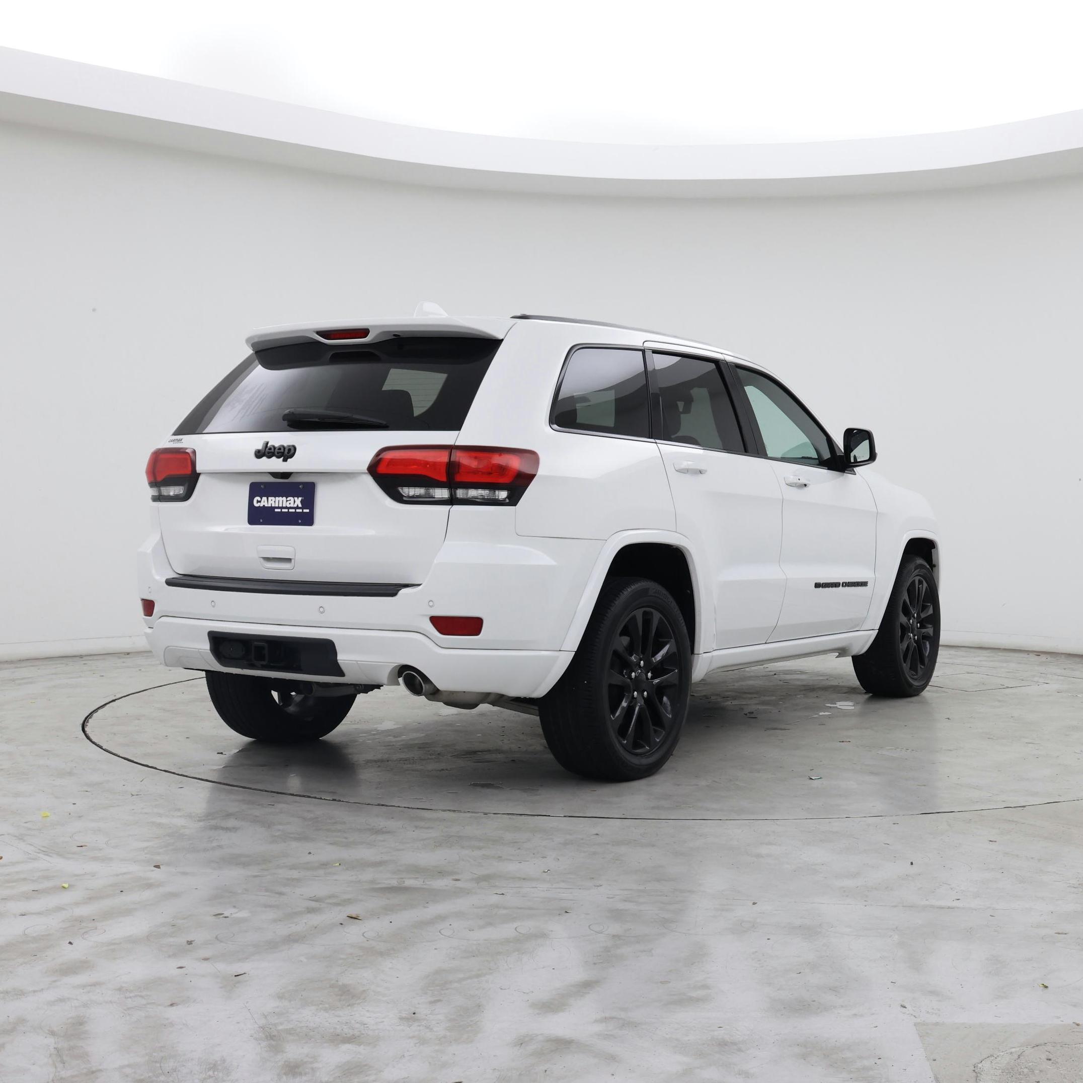 Thumbnail: 2022 Jeep Grand Cherokee - 8