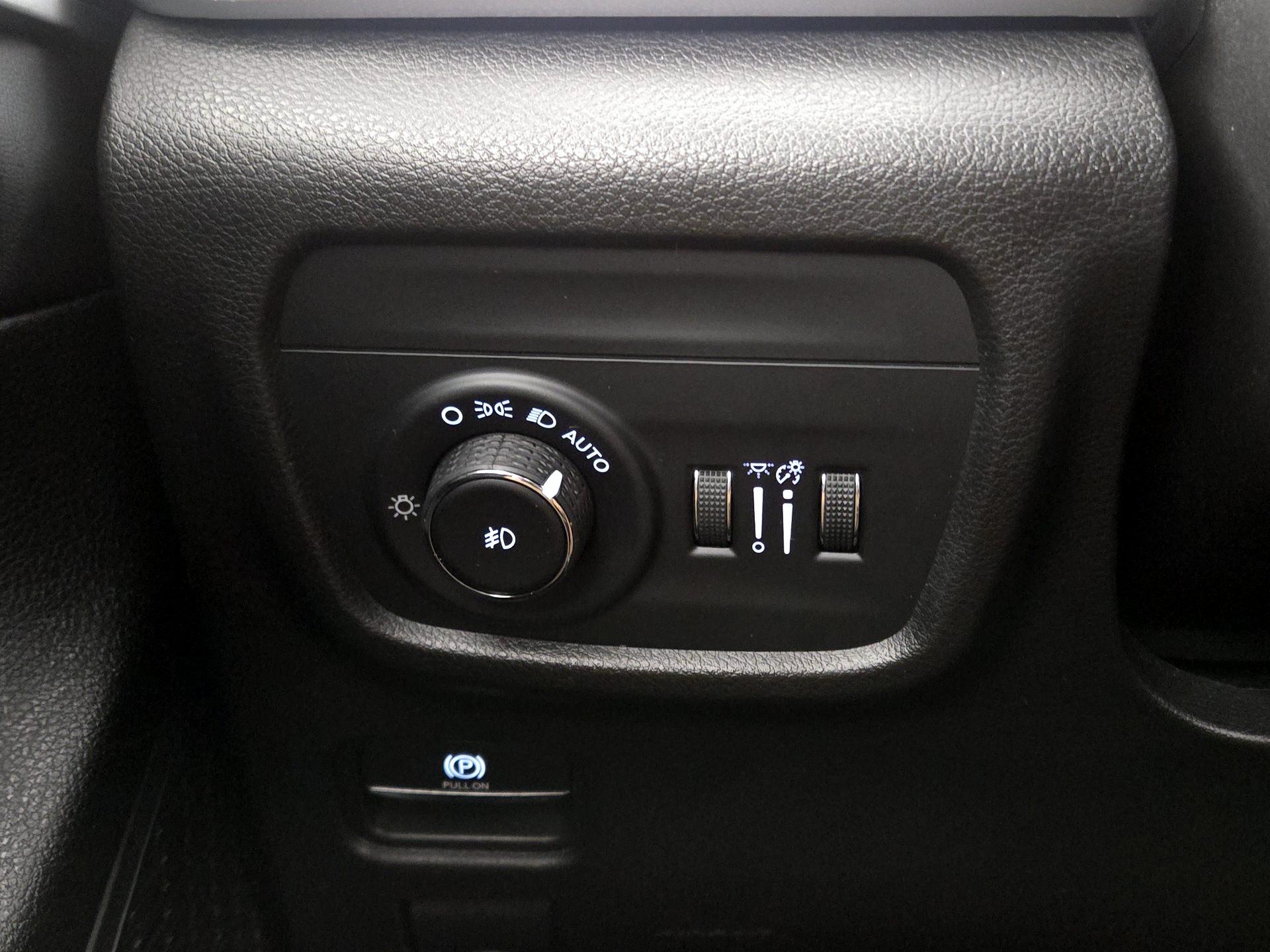 Thumbnail: 2023 Jeep Grand Cherokee - 13