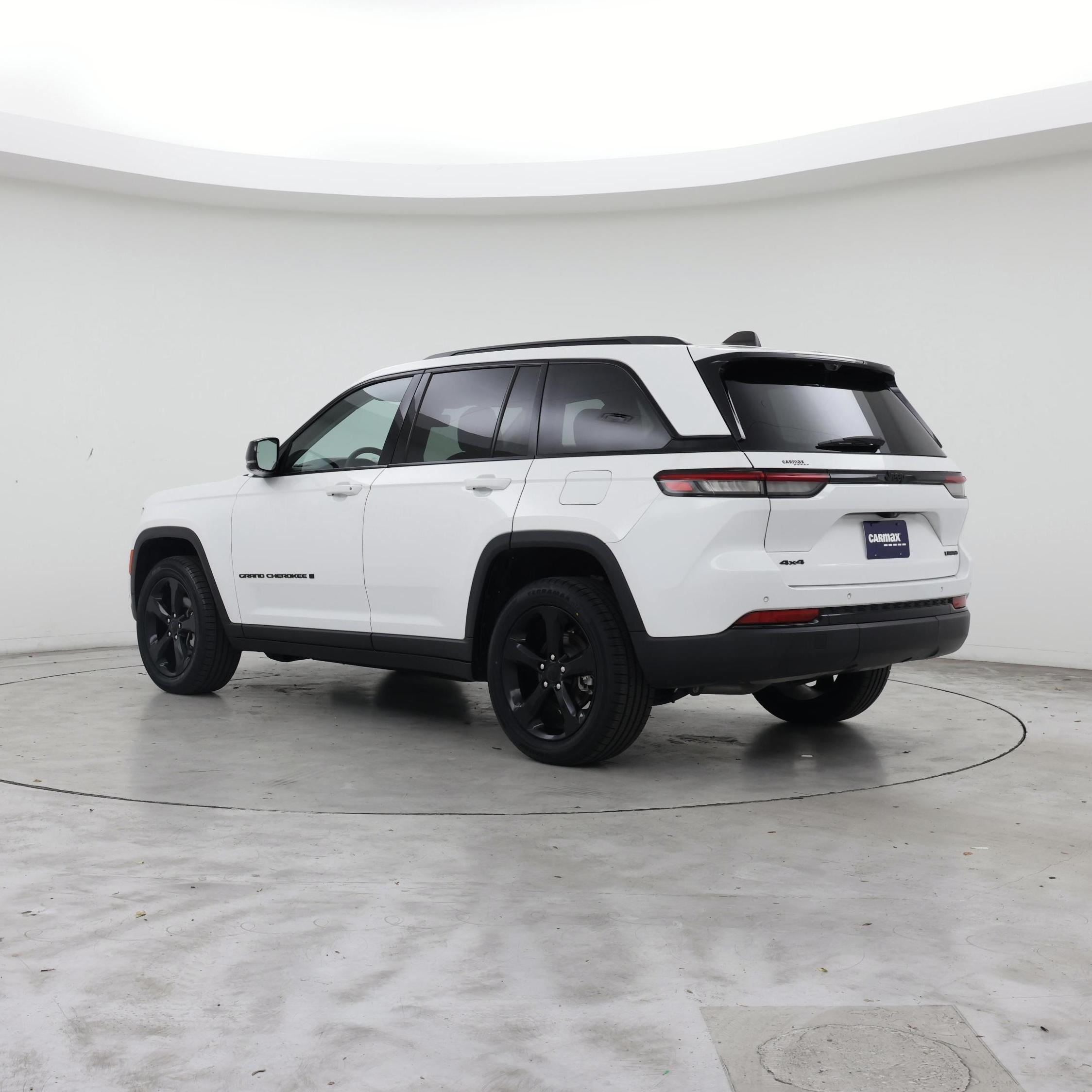 Thumbnail: 2023 Jeep Grand Cherokee - 2