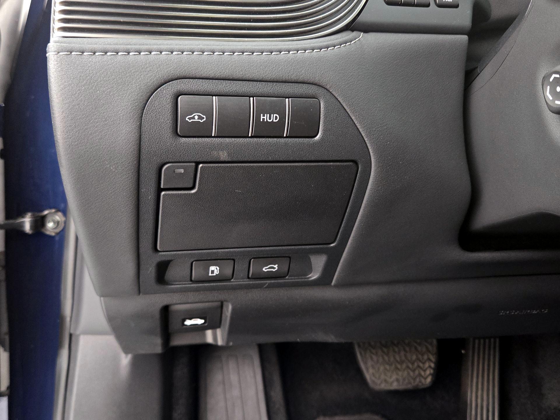 Thumbnail: 2023 Lexus LS - 13