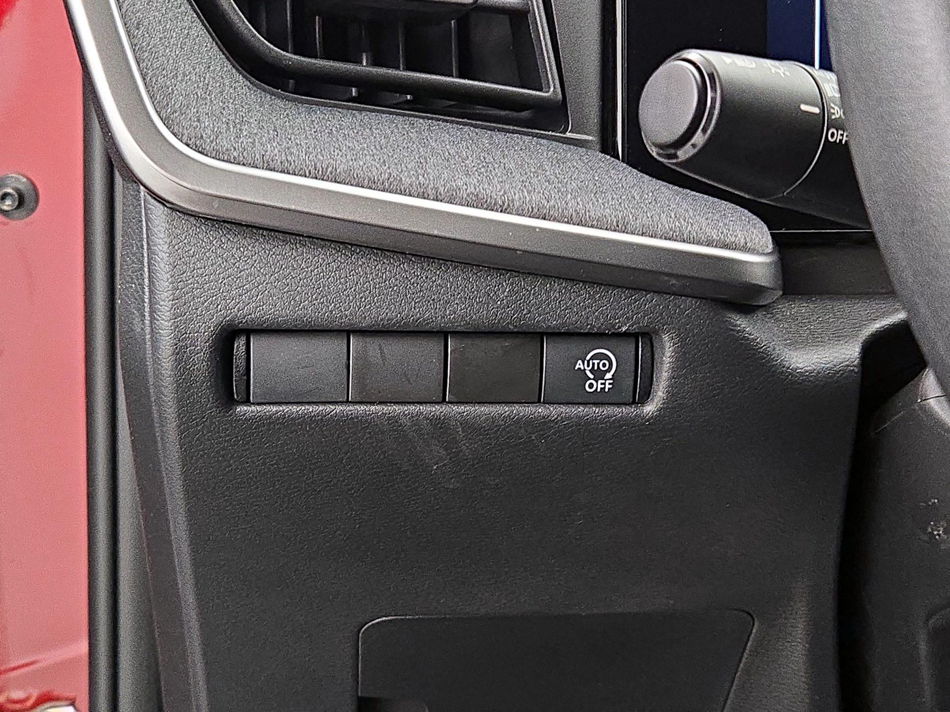 Thumbnail: 2025 Nissan Kicks - 13