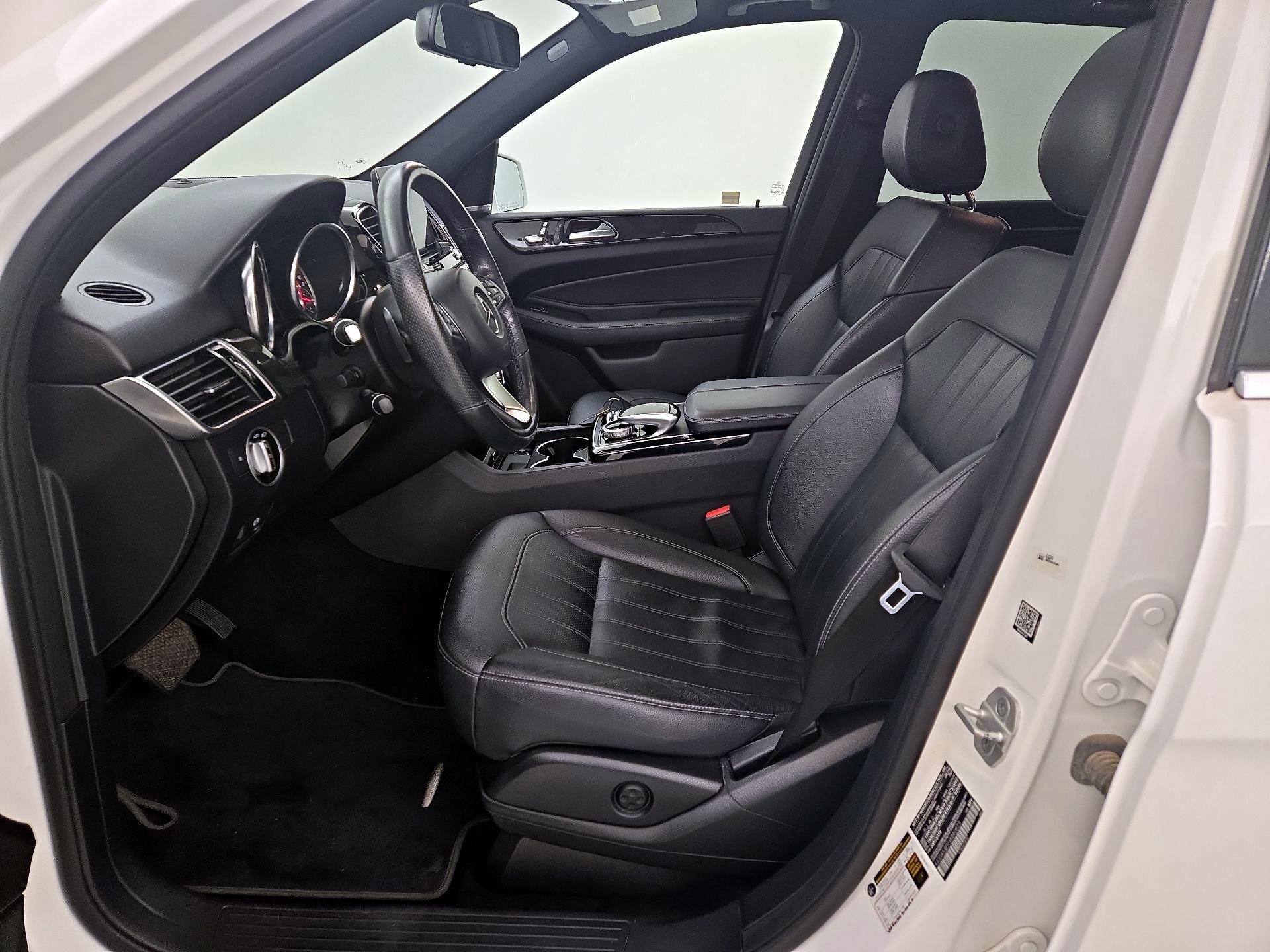 Thumbnail: 2017 Mercedes-Benz GLE - 11