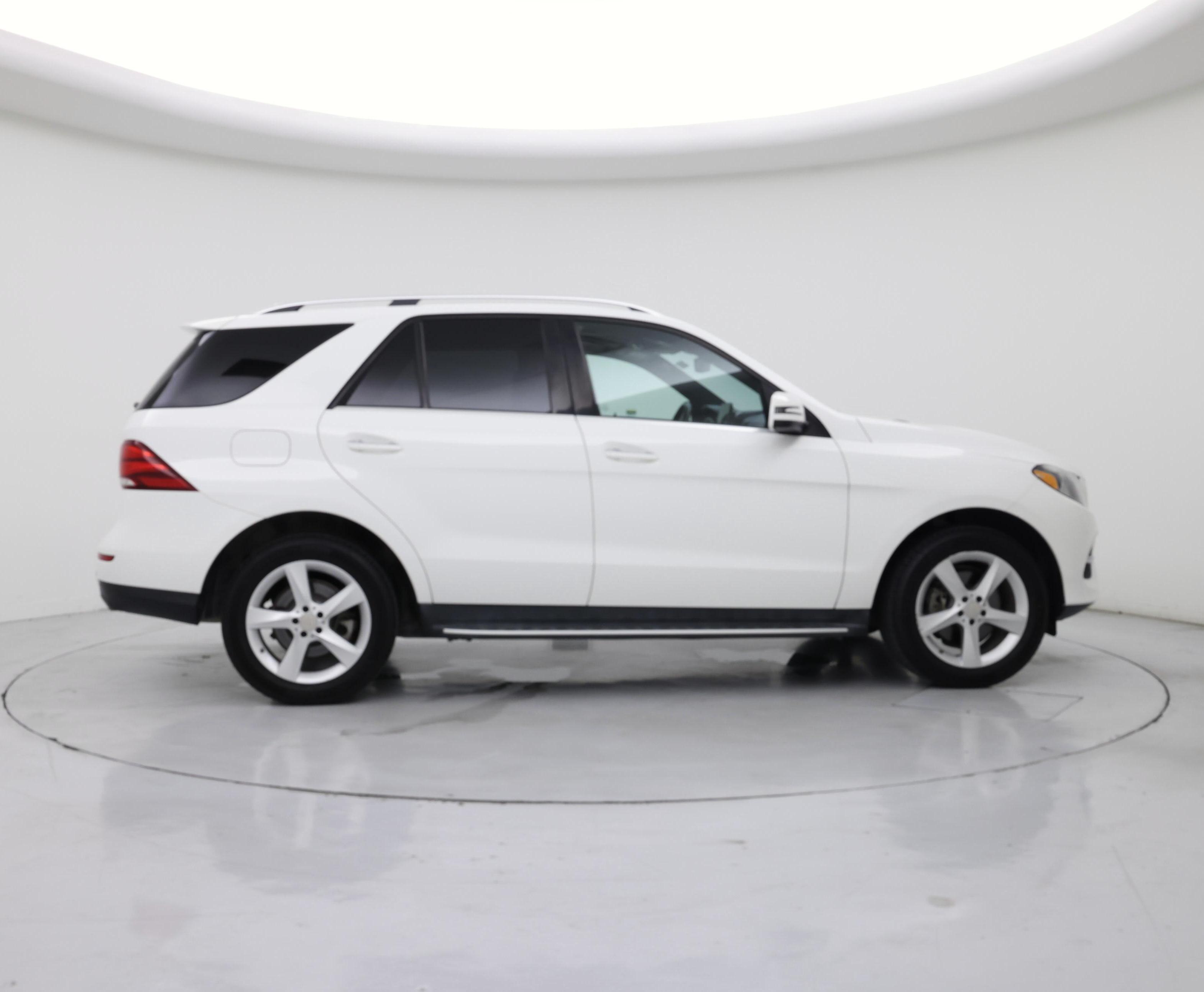 Thumbnail: 2017 Mercedes-Benz GLE - 7