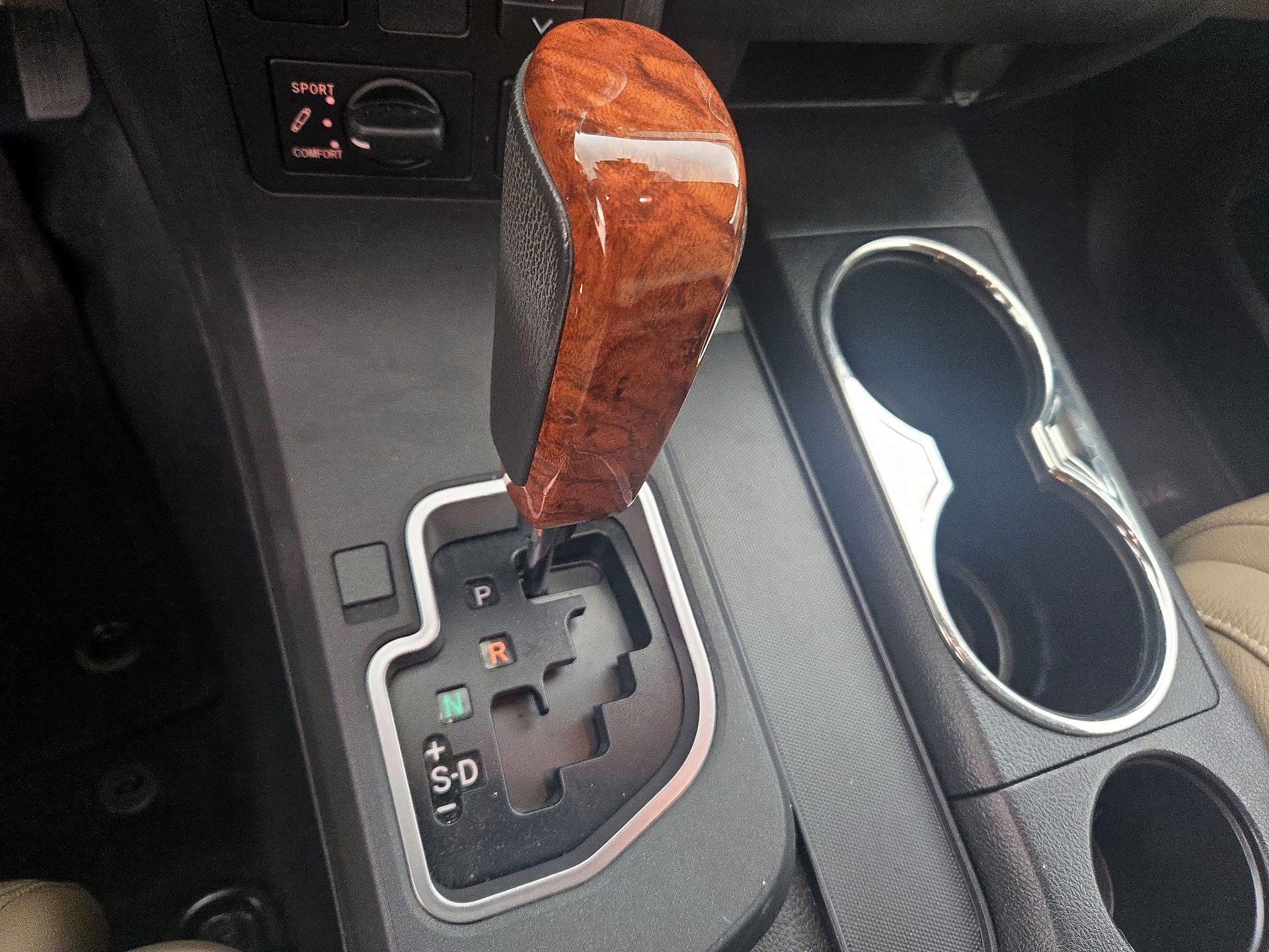 Thumbnail: 2019 Toyota Sequoia - 17