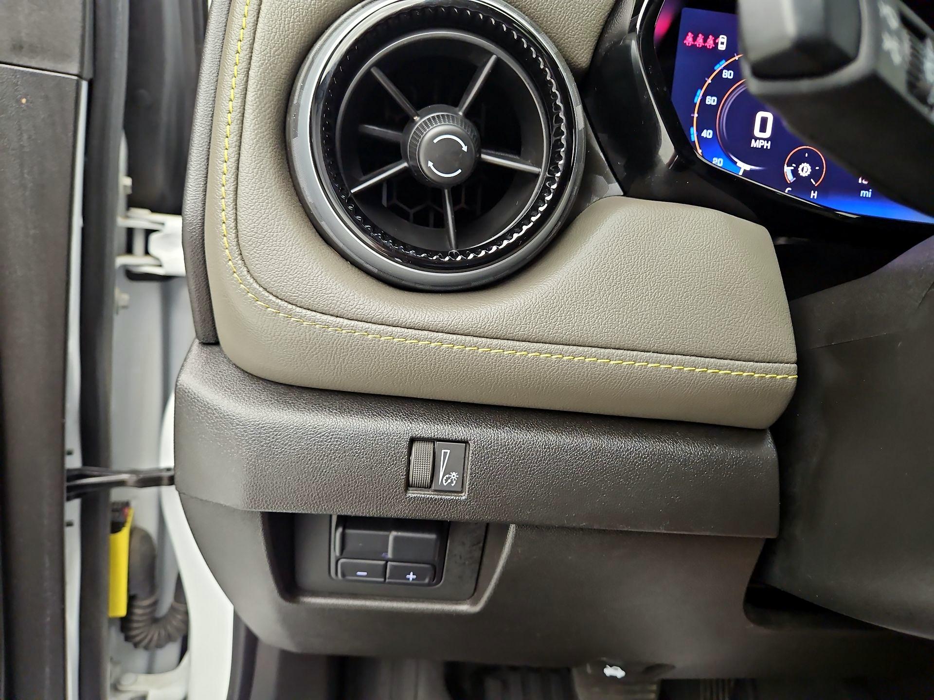 Thumbnail: 2024 Chevrolet Colorado - 13