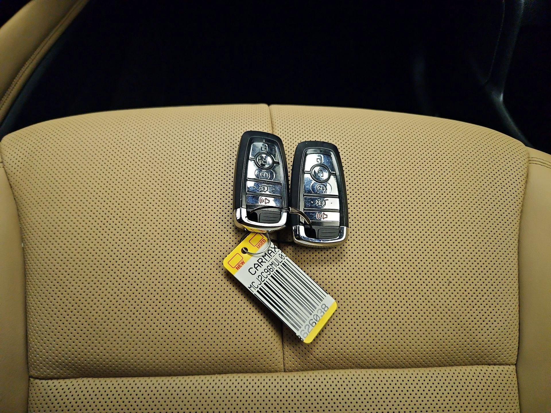 Thumbnail: 2021 Lincoln Corsair - 20