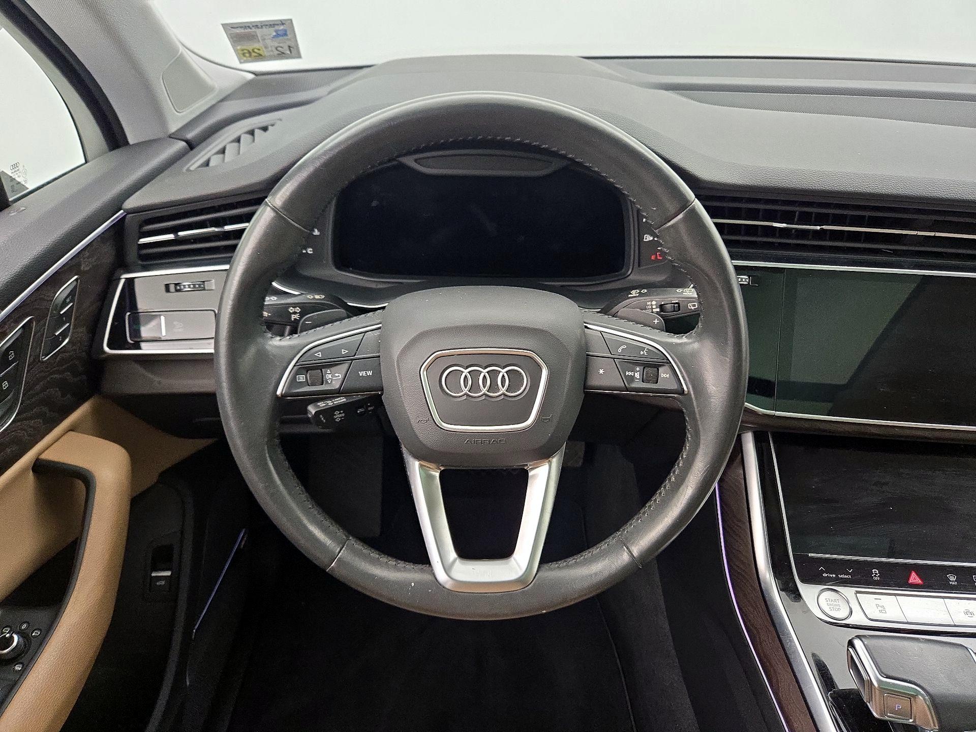 Thumbnail: 2020 Audi Q7 - 10