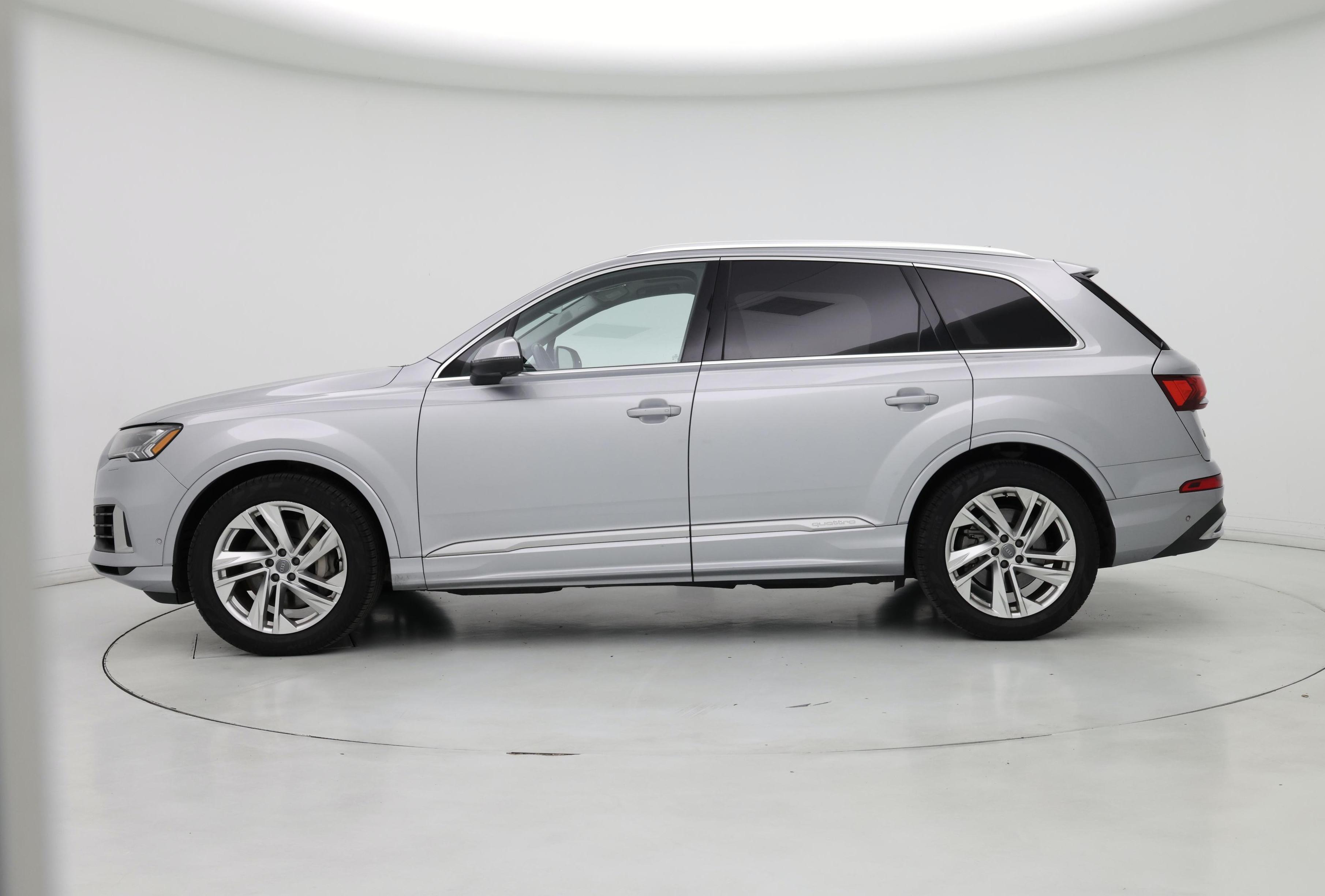 Thumbnail: 2020 Audi Q7 - 3