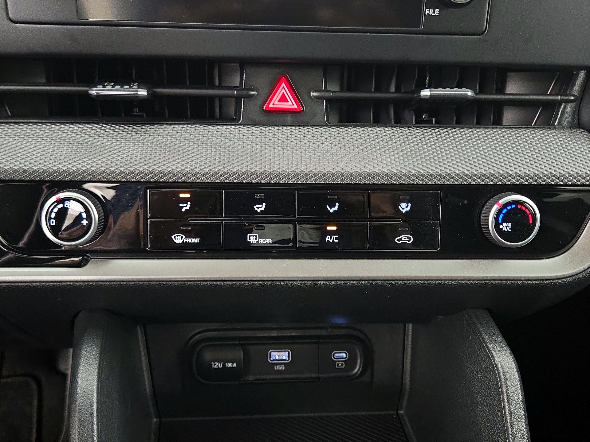 Thumbnail: 2025 Kia Sportage - 16