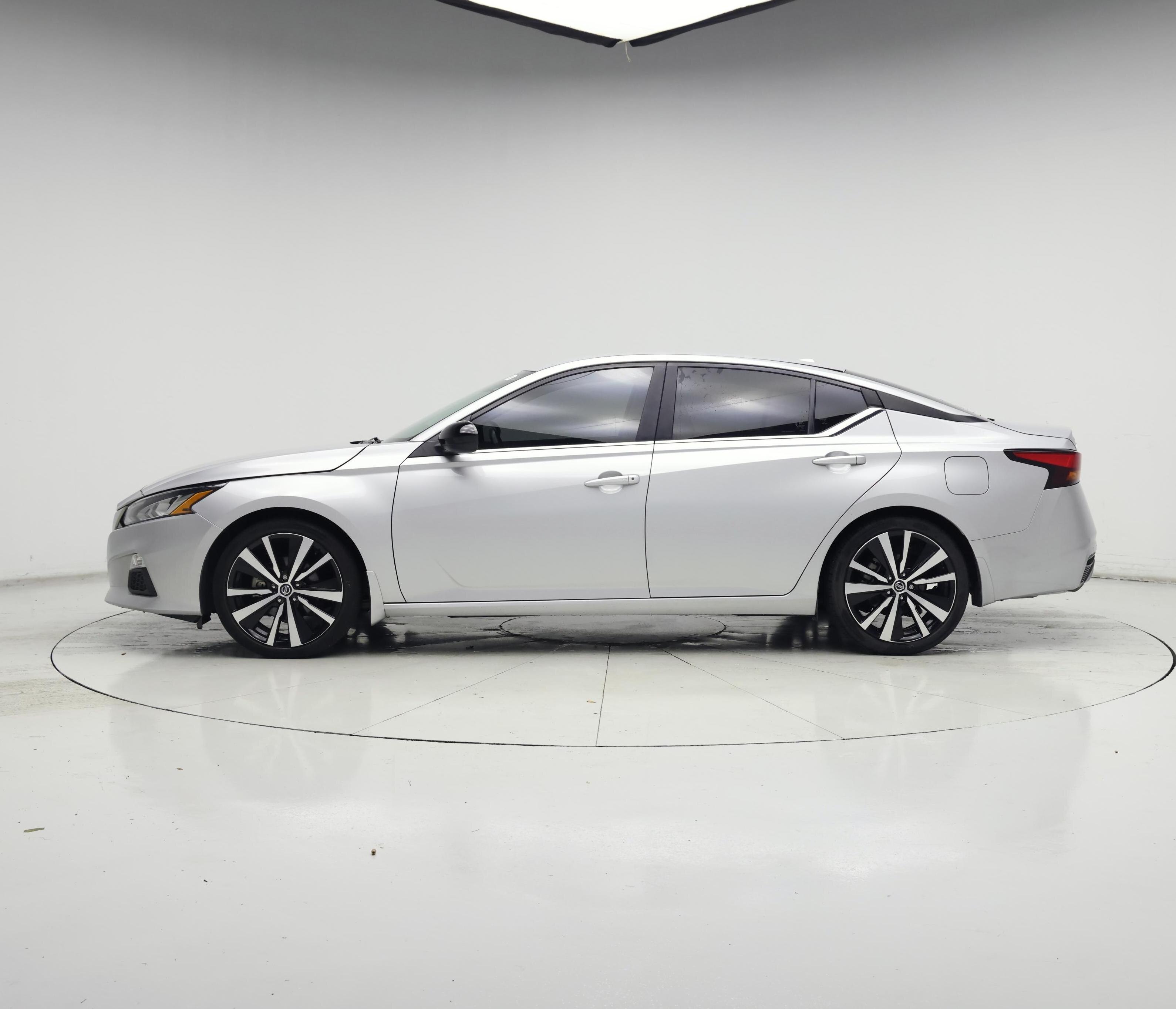 Thumbnail: 2022 Nissan Altima - 3