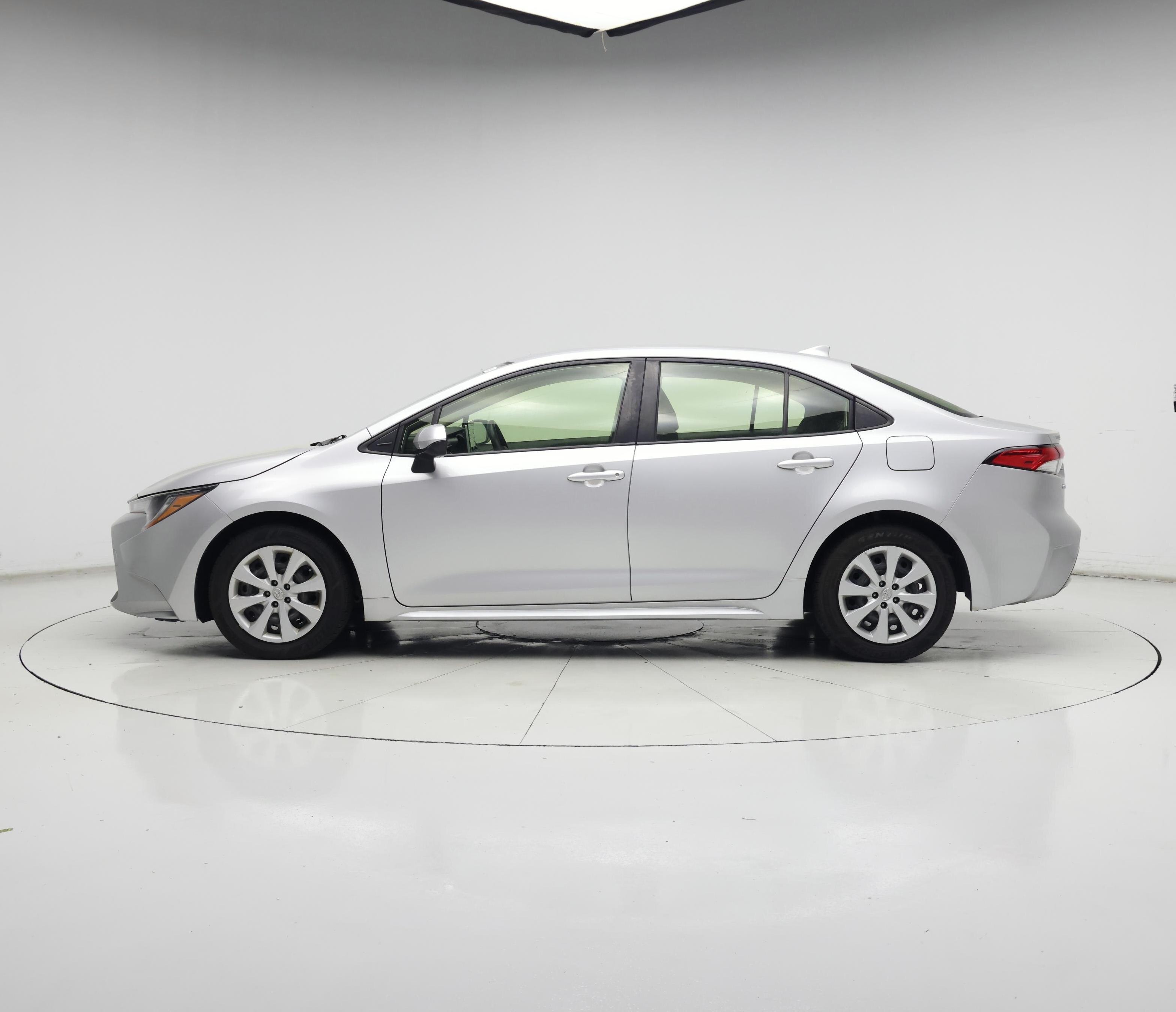 Thumbnail: 2021 Toyota Corolla - 3