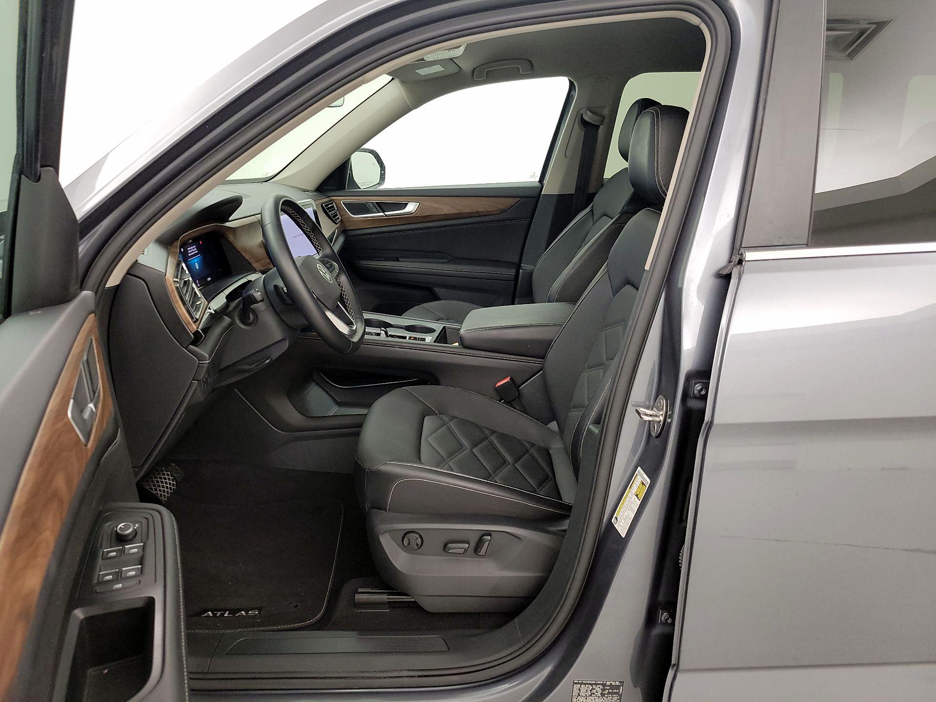 Thumbnail: 2024 Volkswagen Atlas - 11