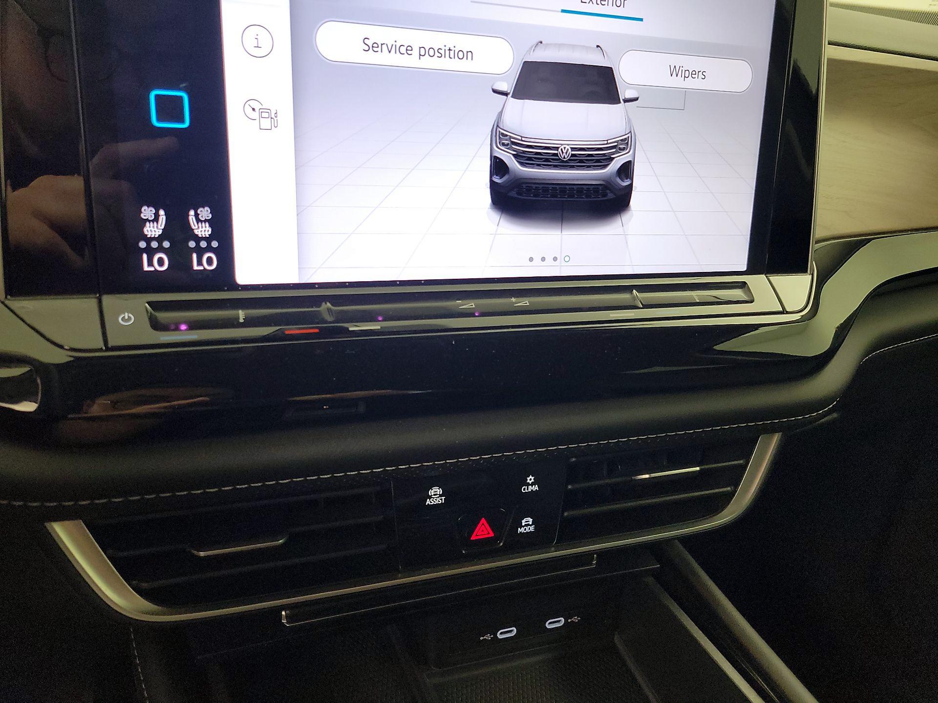 Thumbnail: 2024 Volkswagen Atlas - 16