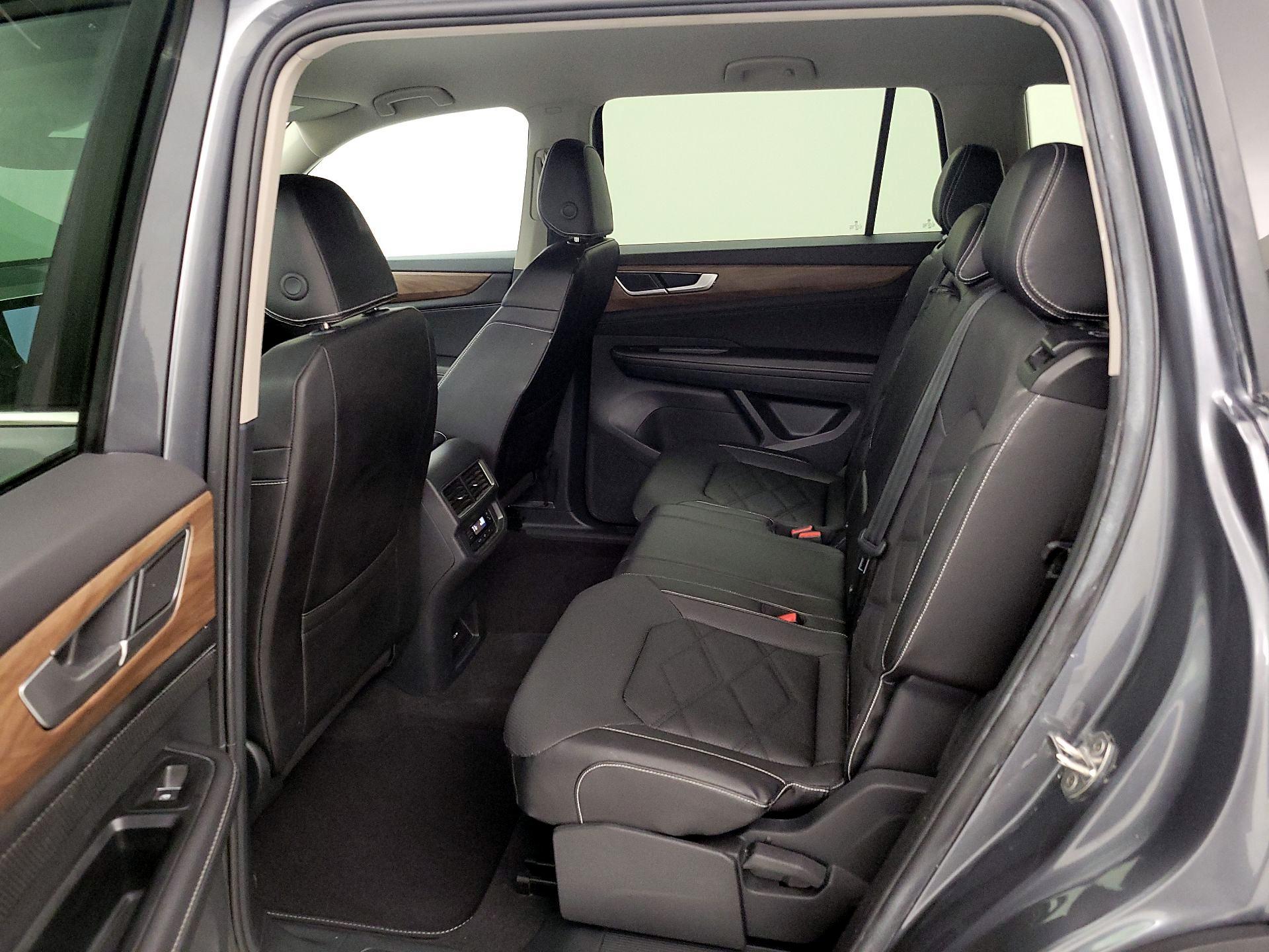 Thumbnail: 2024 Volkswagen Atlas - 19