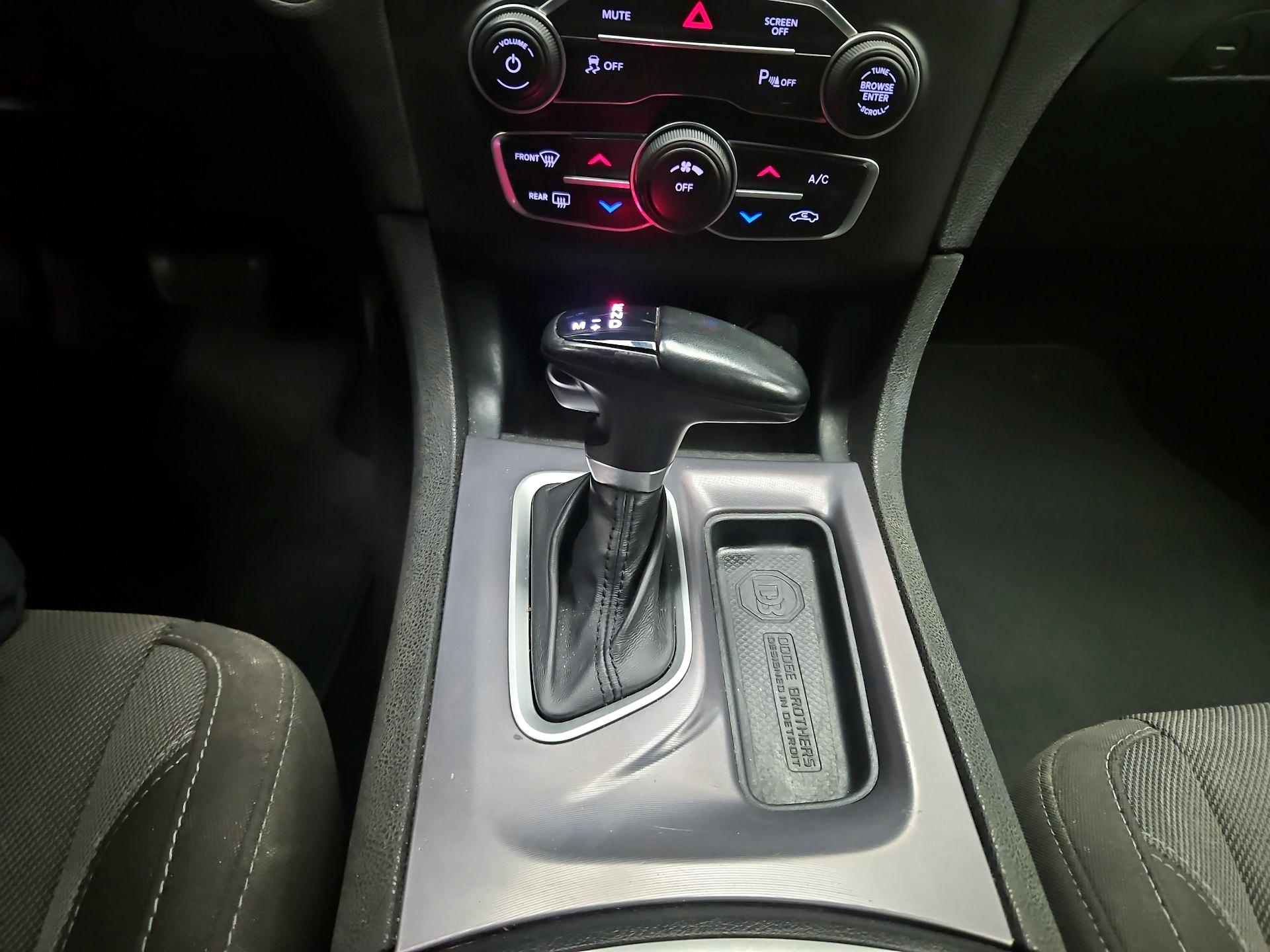 Thumbnail: 2022 Dodge Charger - 16