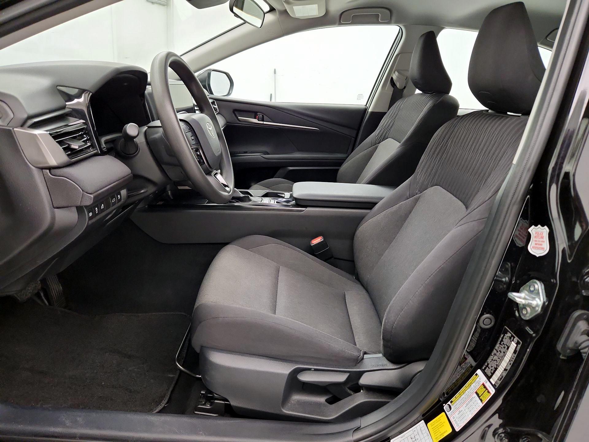 Thumbnail: 2025 Toyota Camry - 11